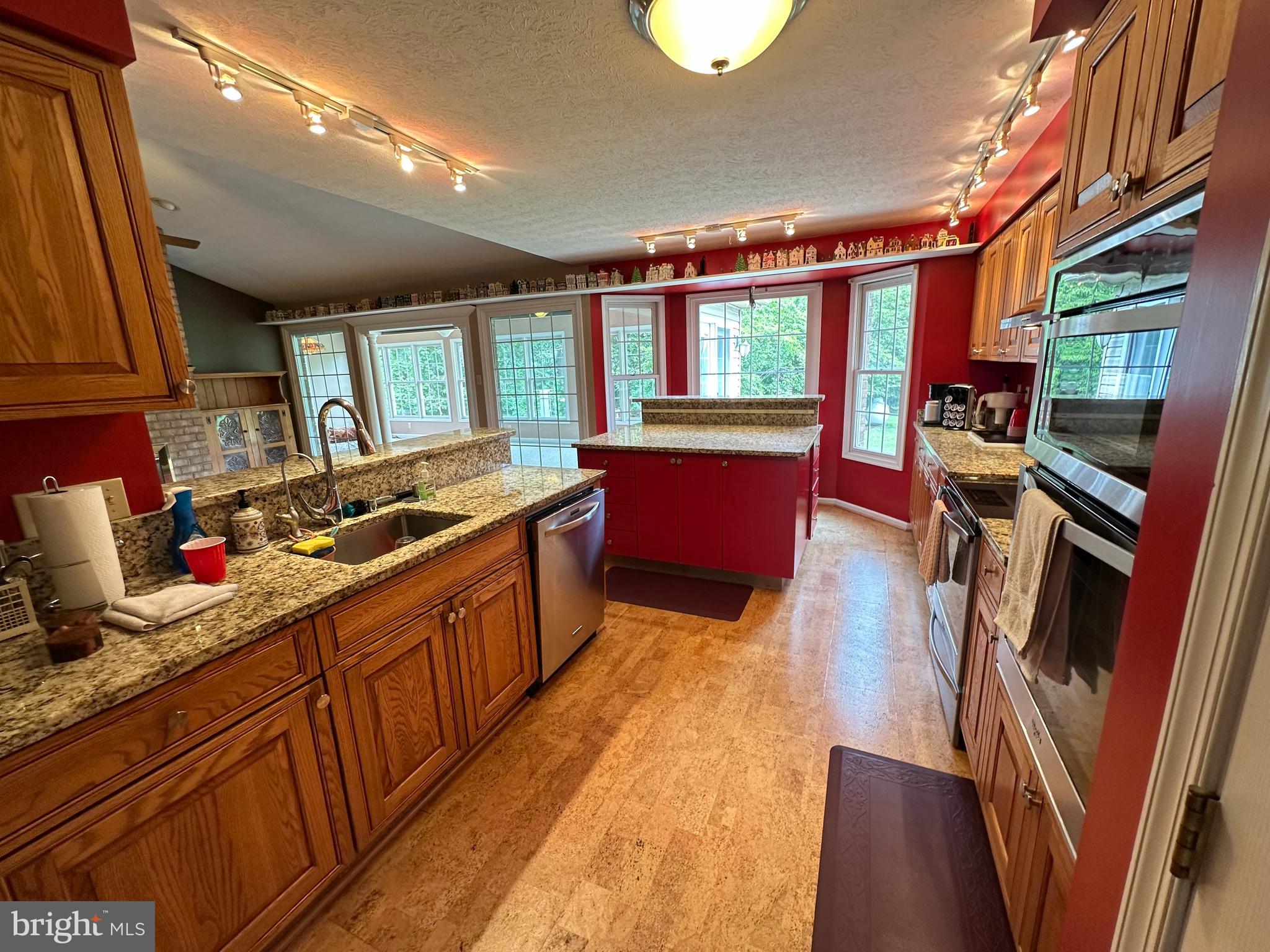 PARKVIEW ESTATES - Residential