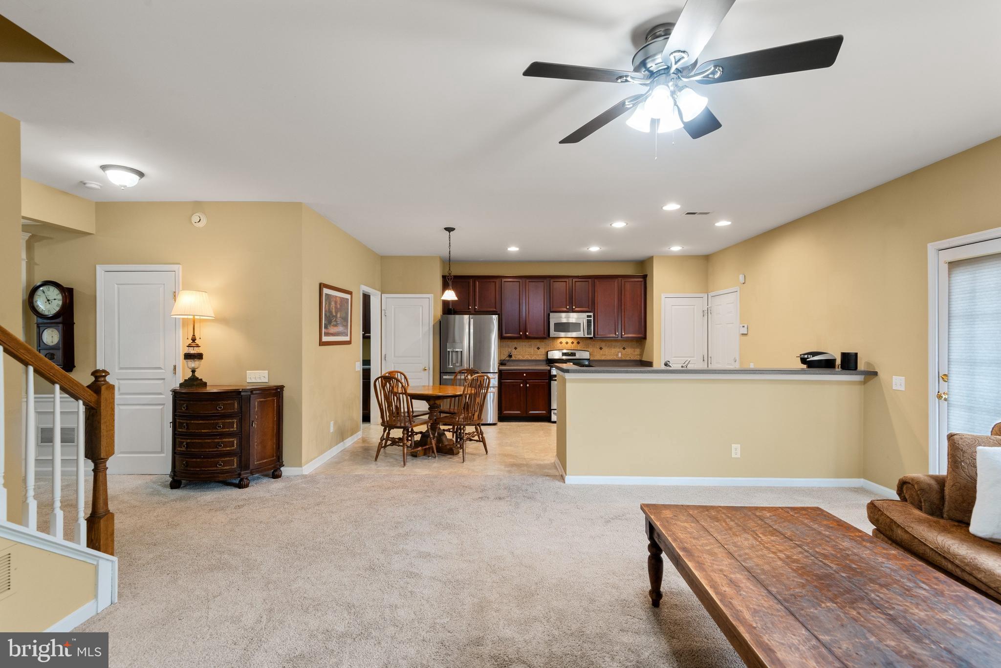 WINDSOR RIDGE - Residential