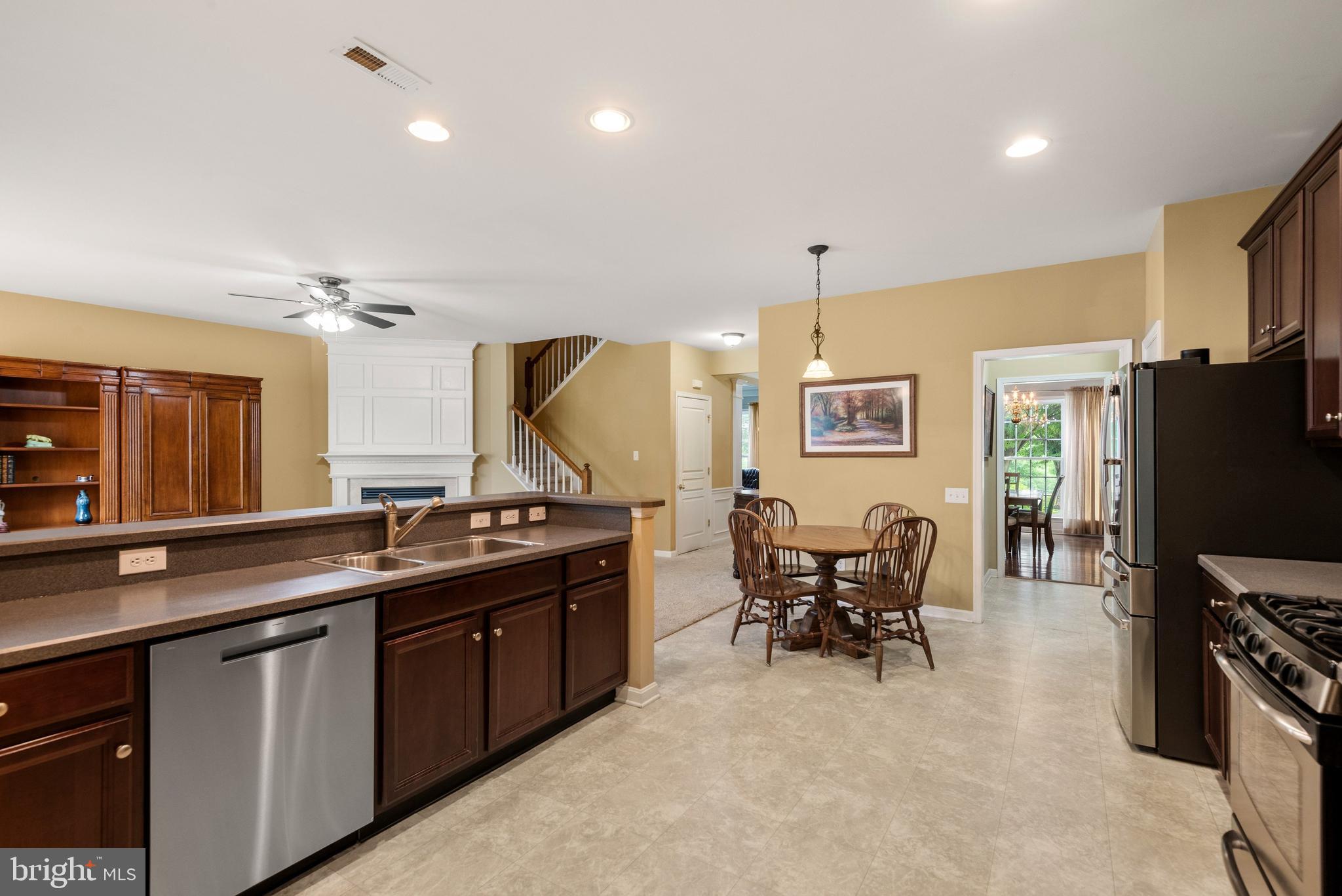 WINDSOR RIDGE - Residential