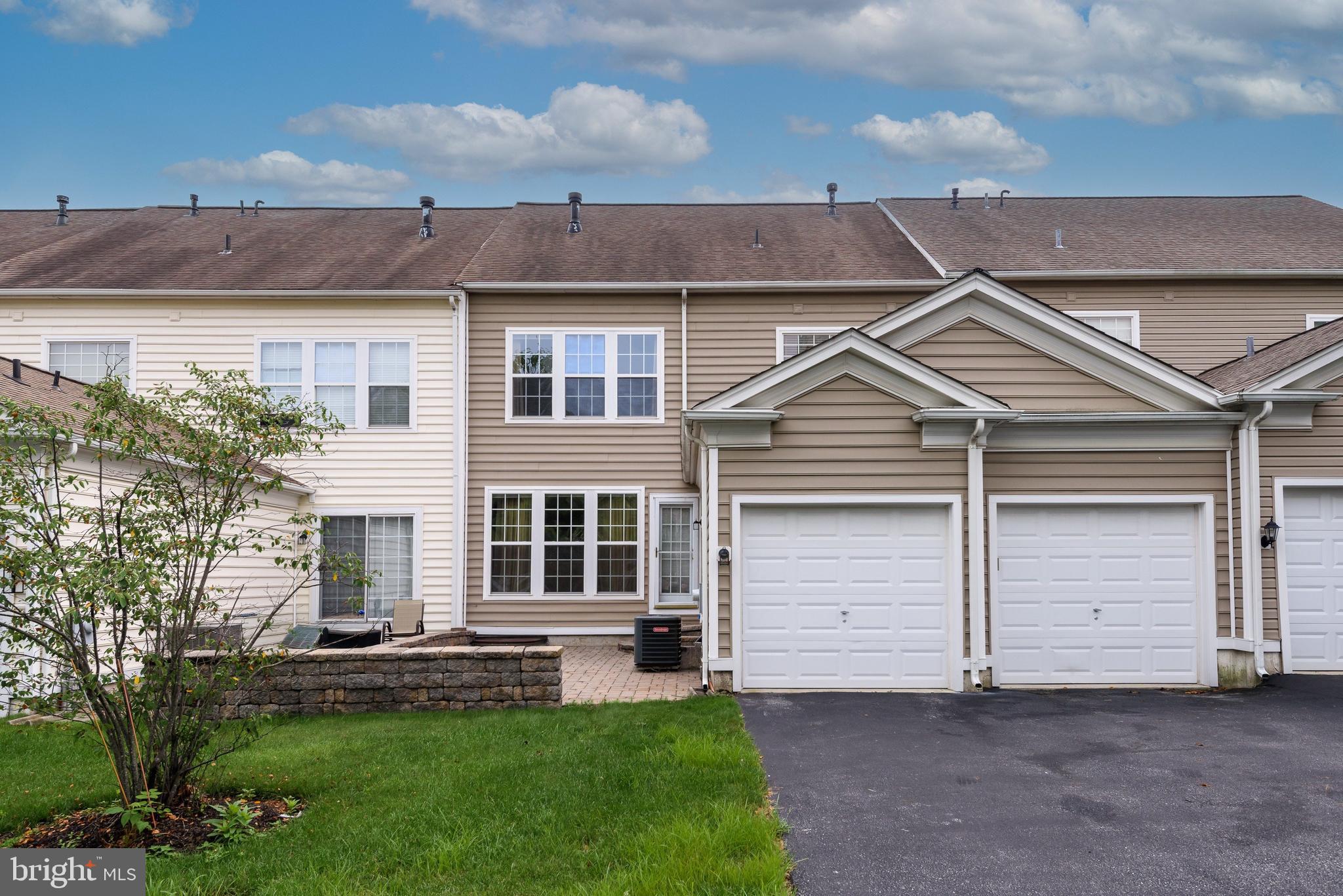 WINDSOR RIDGE - Residential