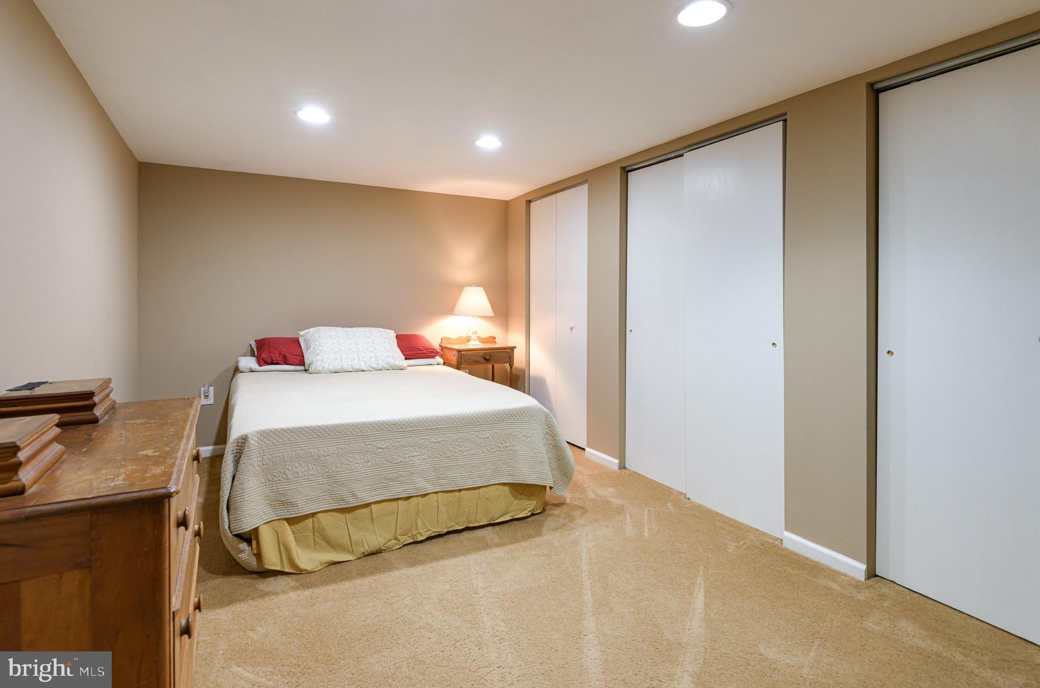 WINDSOR RIDGE - Residential