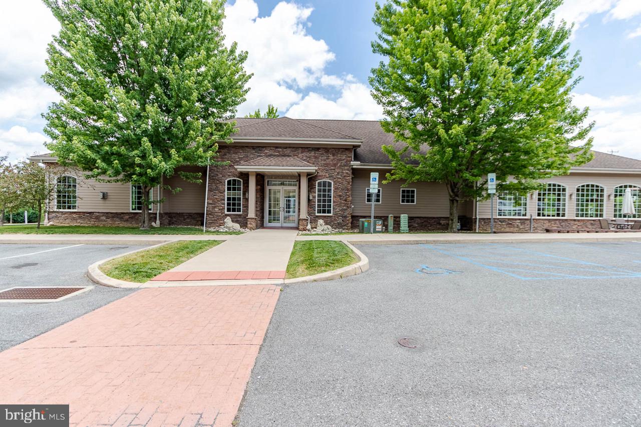 THE SUMMIT AT SHILOH - Residential