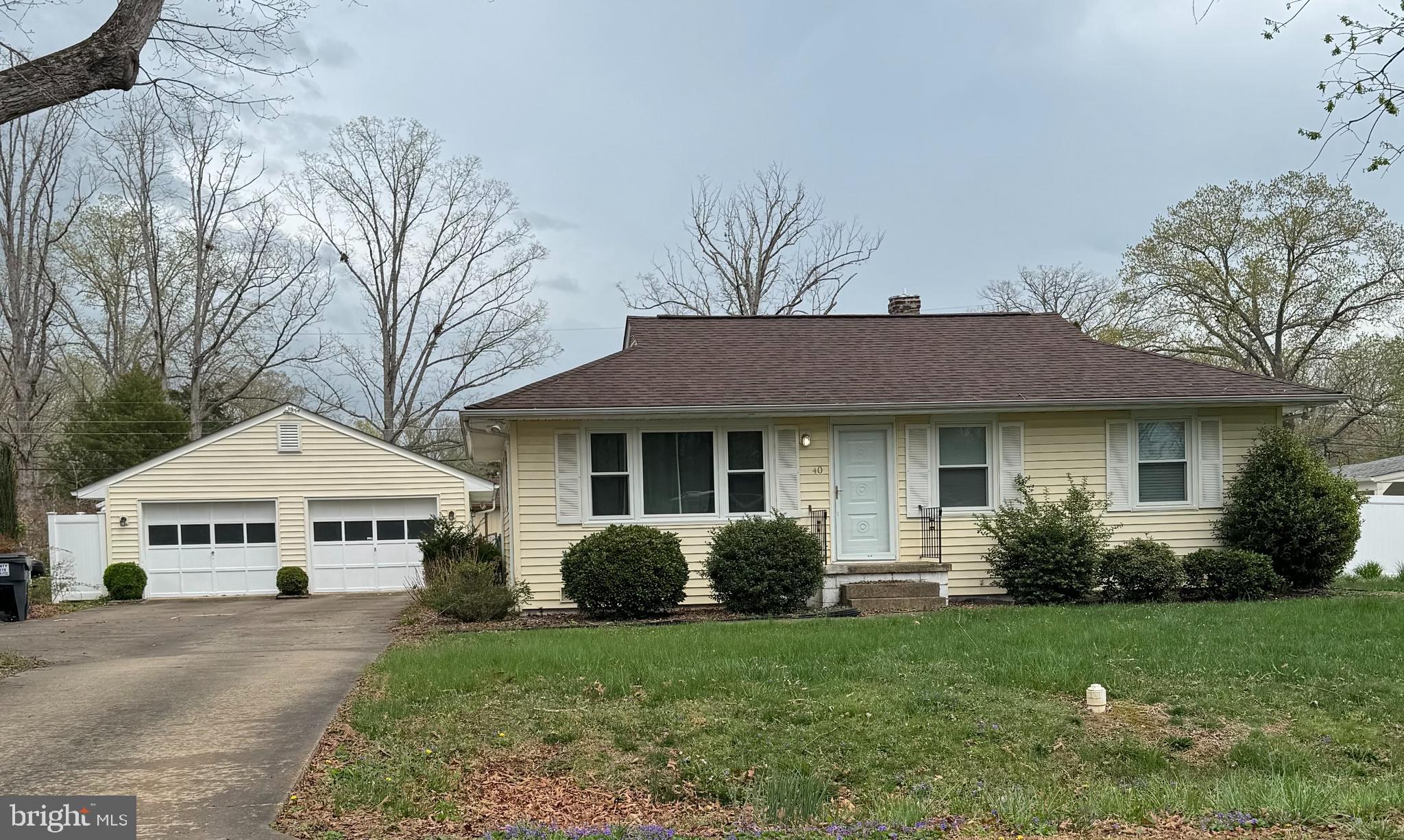 This home isn't available to show until May 2nd at 5:00.  There will be a public open house from 5-7 May 2nd.

This is a Great little home with 2 bedroom & 1 Bath but you'll love the 2 car garage, the extra storage shed and beautiful fence back yard!!  This 1 story home is in excellent condition  featuring a remodeled kitchen and bath, beautiful hardwood floors!  Lots of storage!
Most of the pictures are prior to current tenant