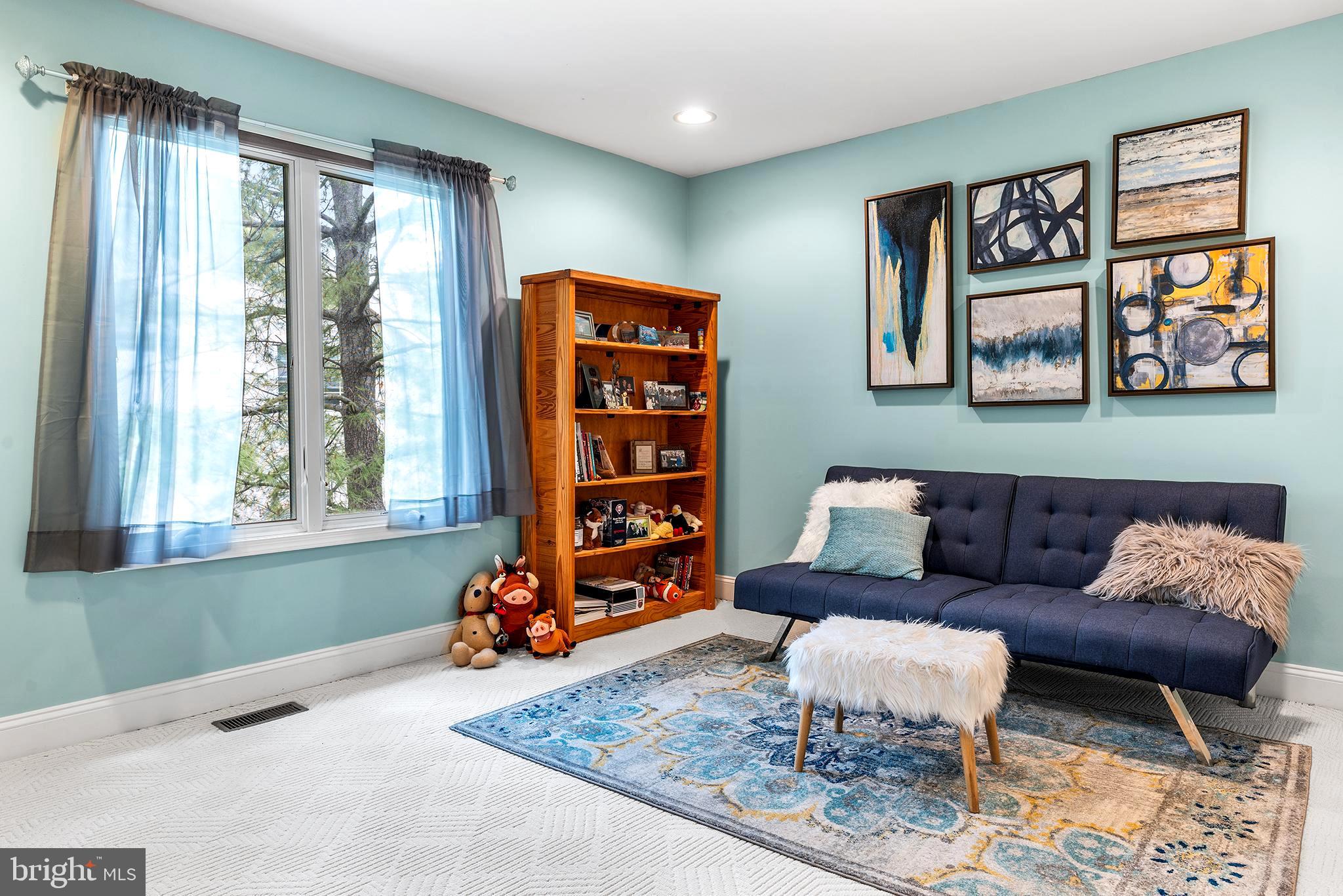 BLUE BELL CC - Residential