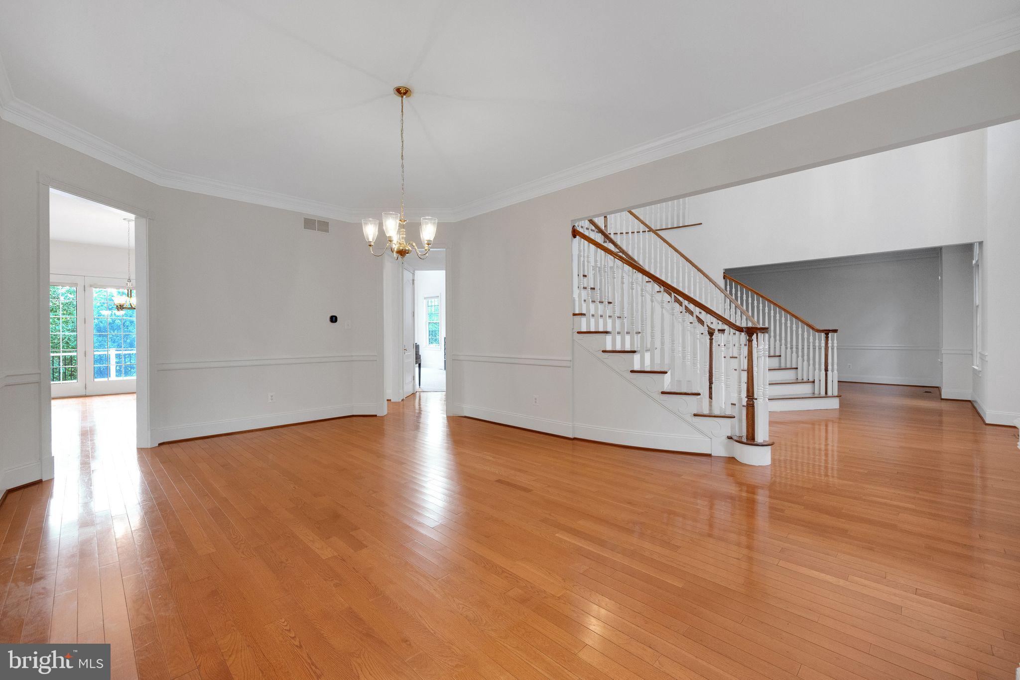 RIVERCREST - Residential