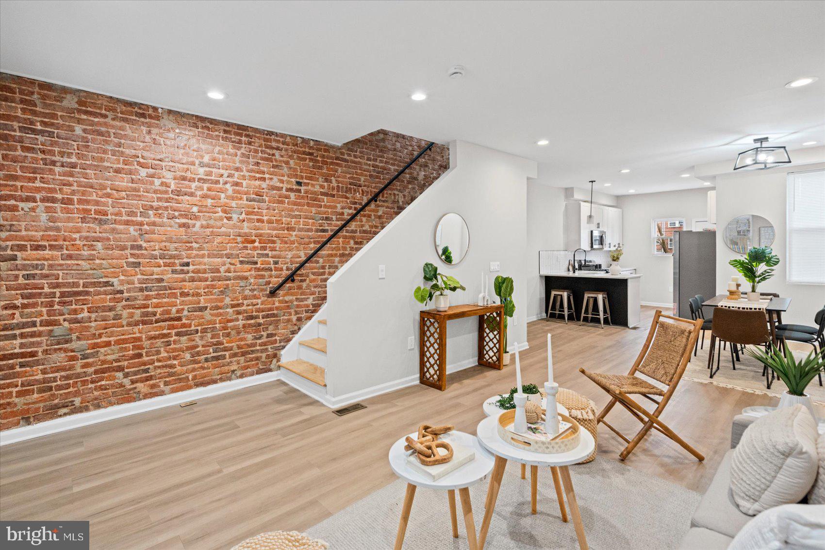 CARROLL-SOUTH HILTON - Residential