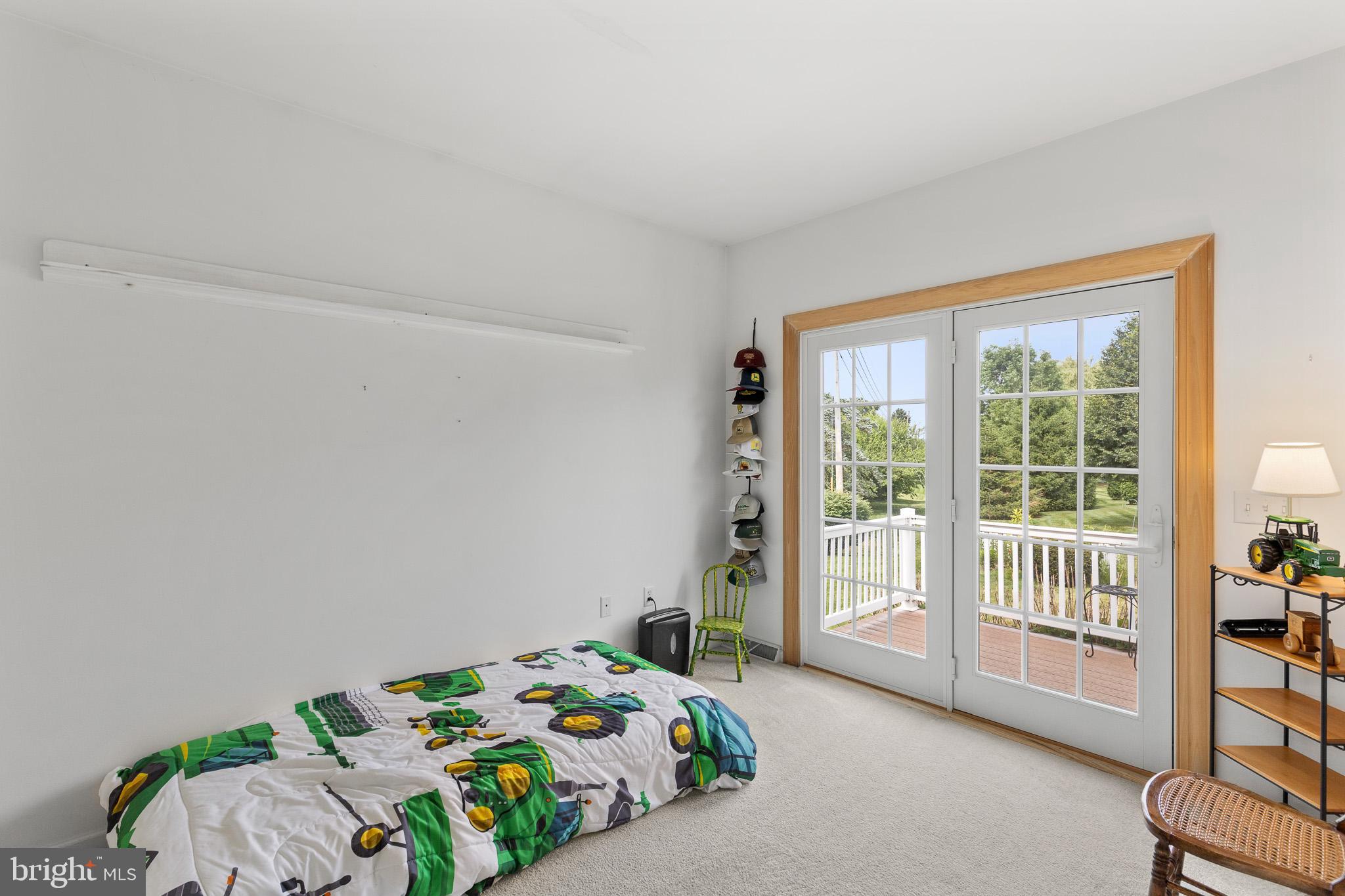 KISSEL HILL COMMONS - Residential