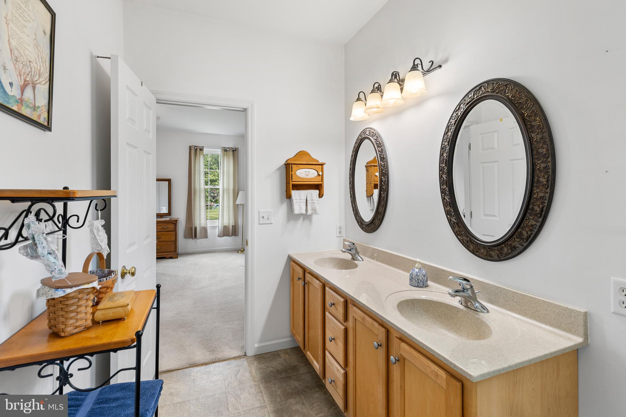 KISSEL HILL COMMONS - Residential