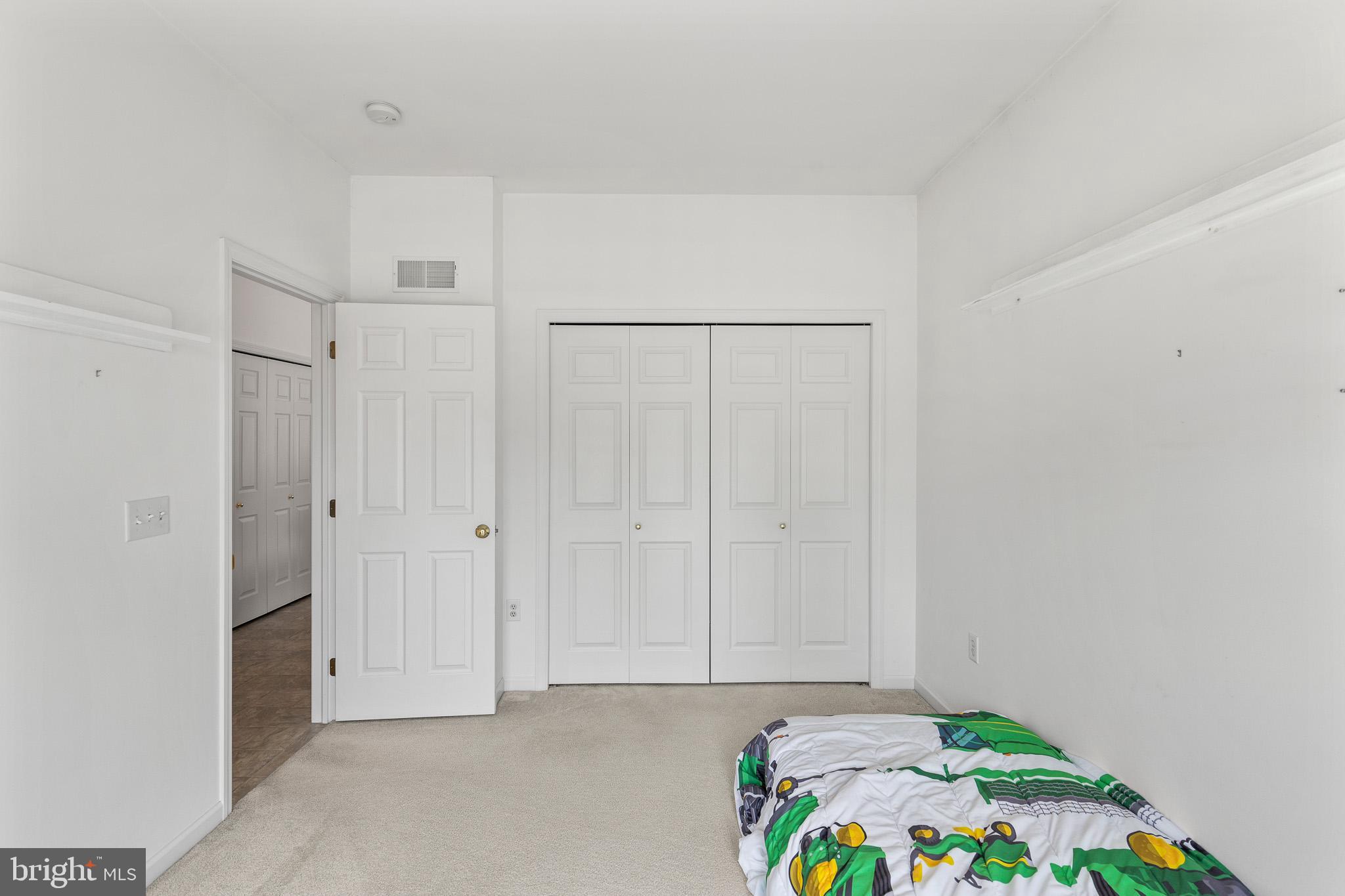 KISSEL HILL COMMONS - Residential