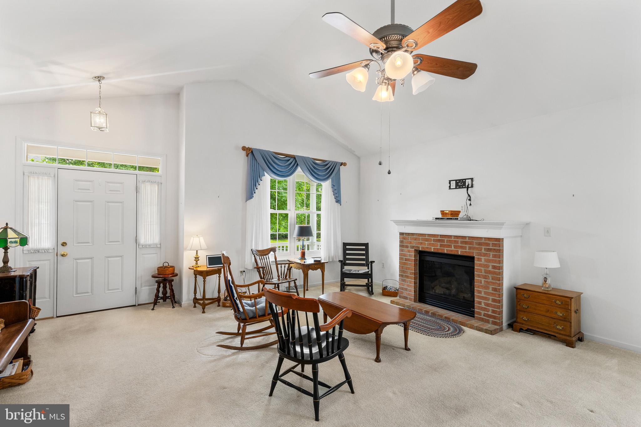 KISSEL HILL COMMONS - Residential