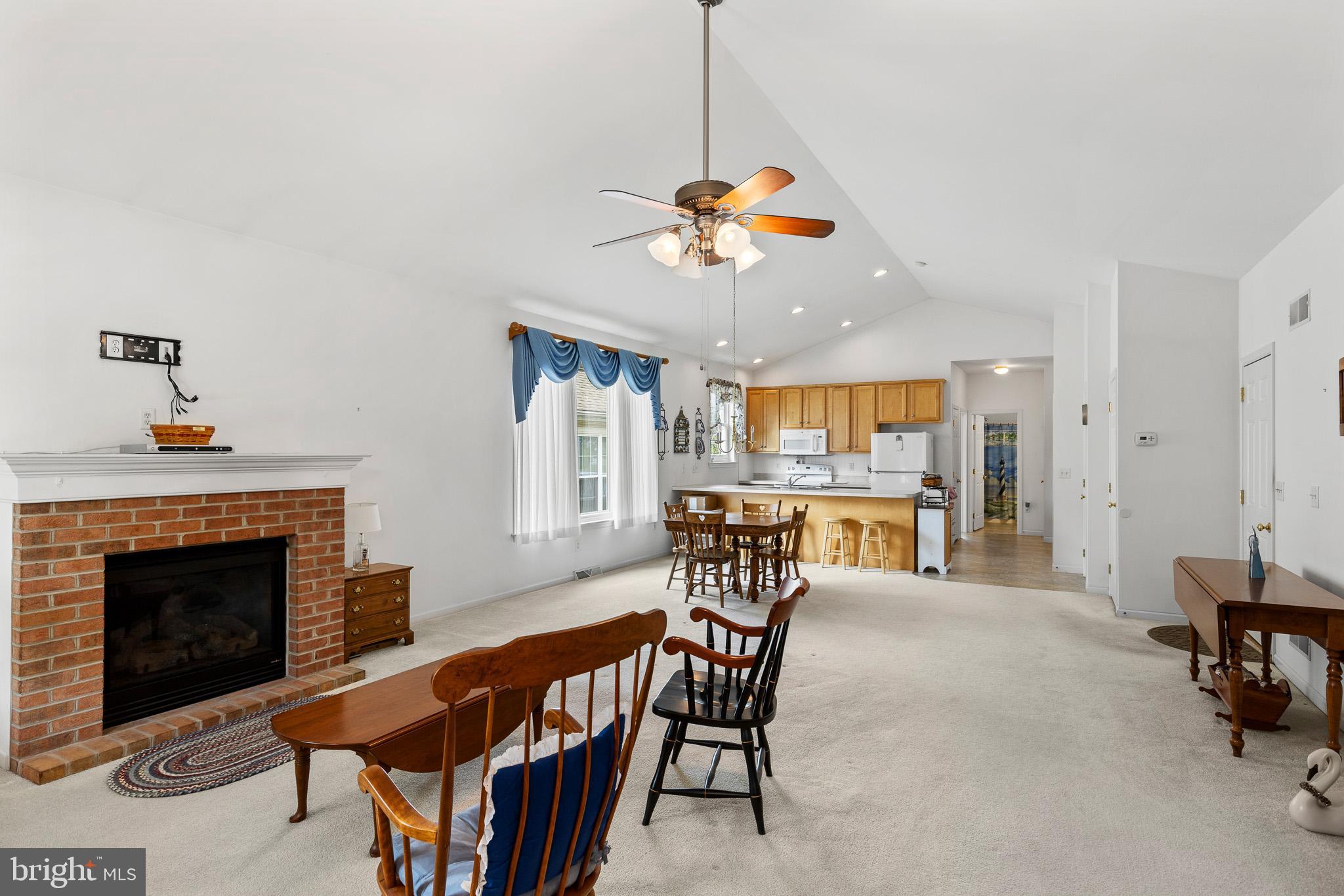 KISSEL HILL COMMONS - Residential