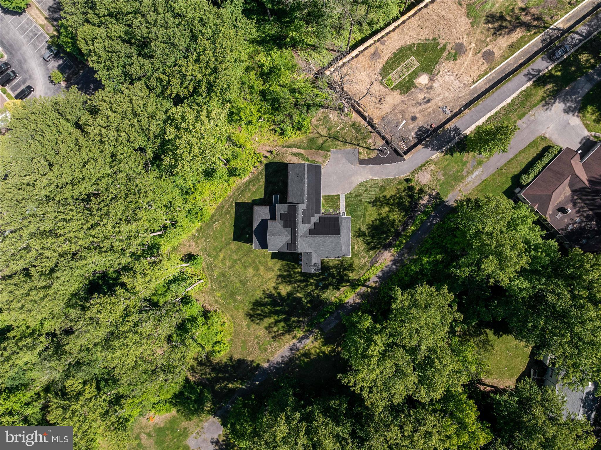 FOREST HILLS - Residential