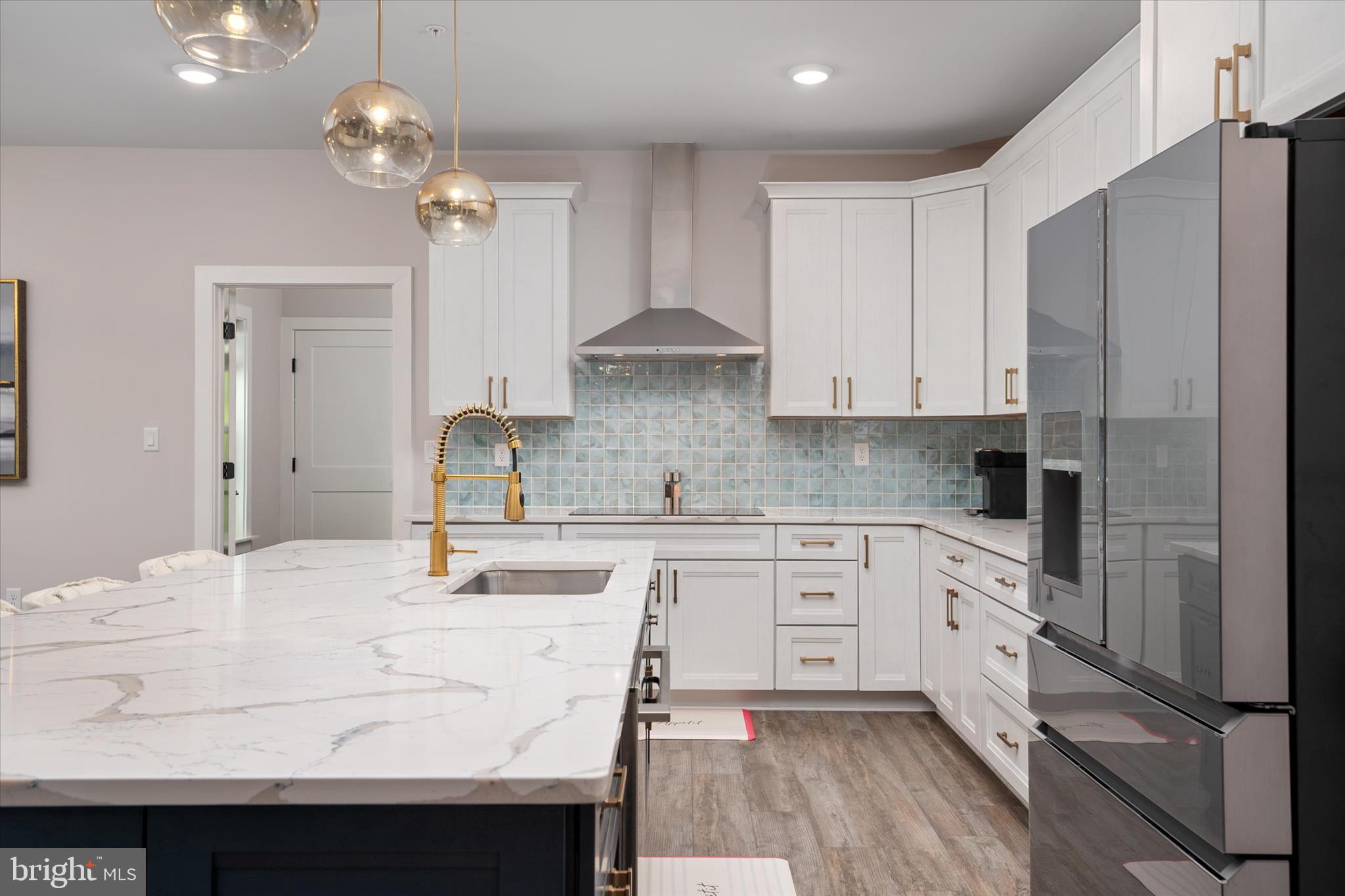 FOREST HILLS - Residential