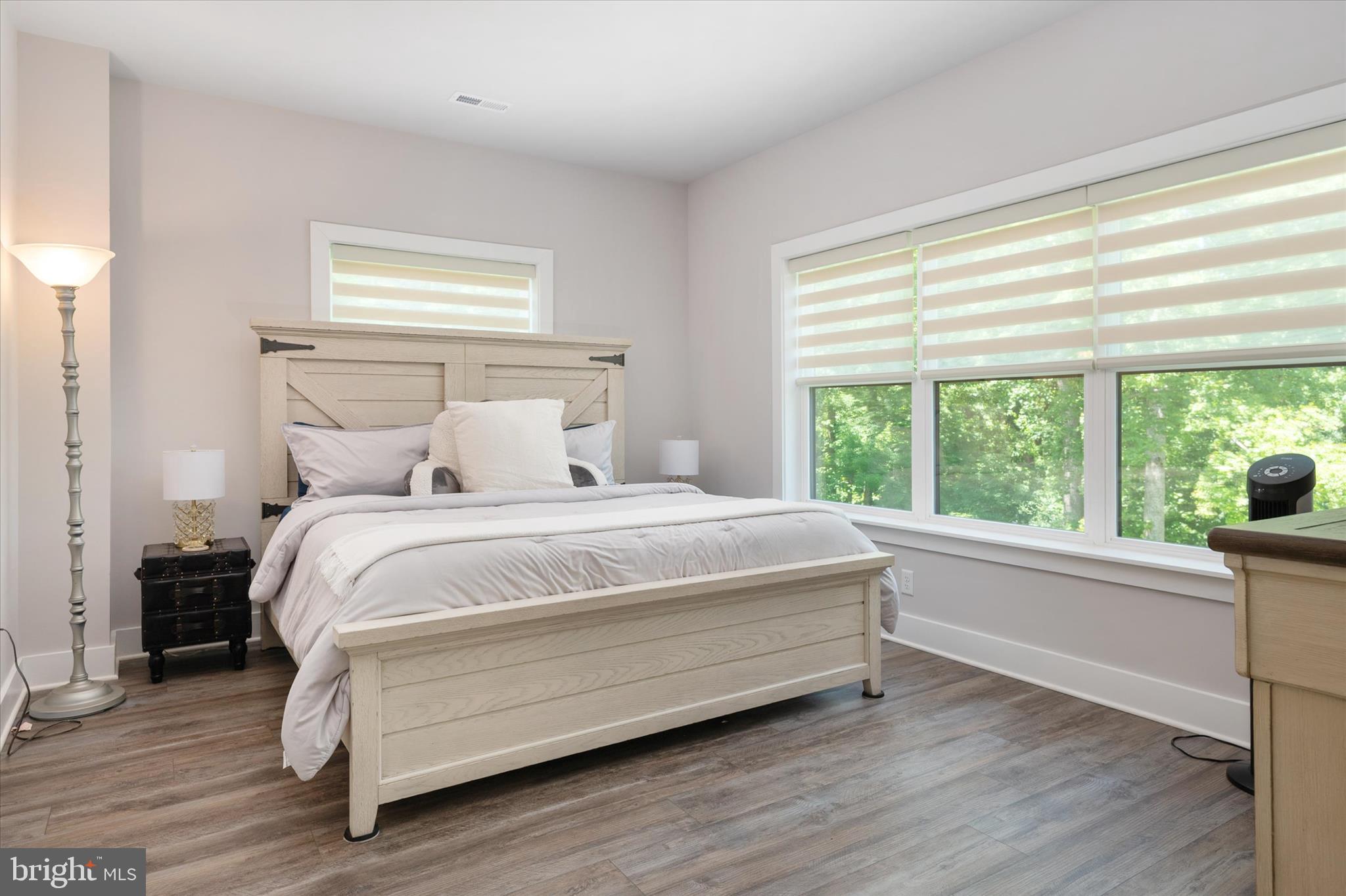 FOREST HILLS - Residential