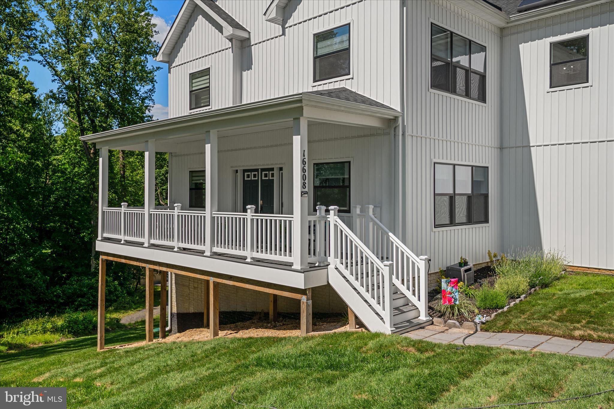 FOREST HILLS - Residential