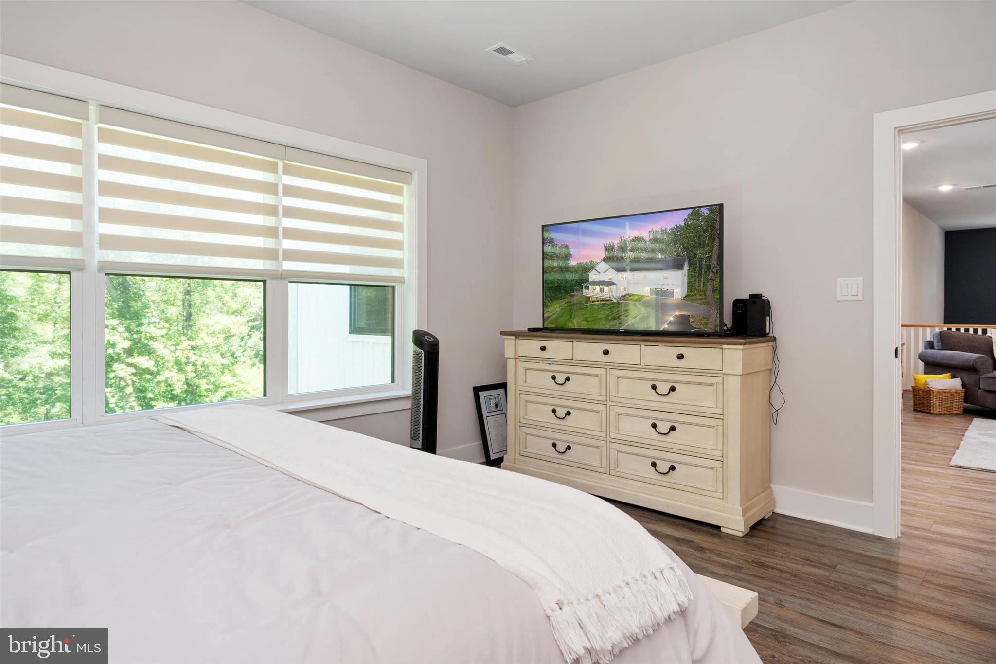 FOREST HILLS - Residential