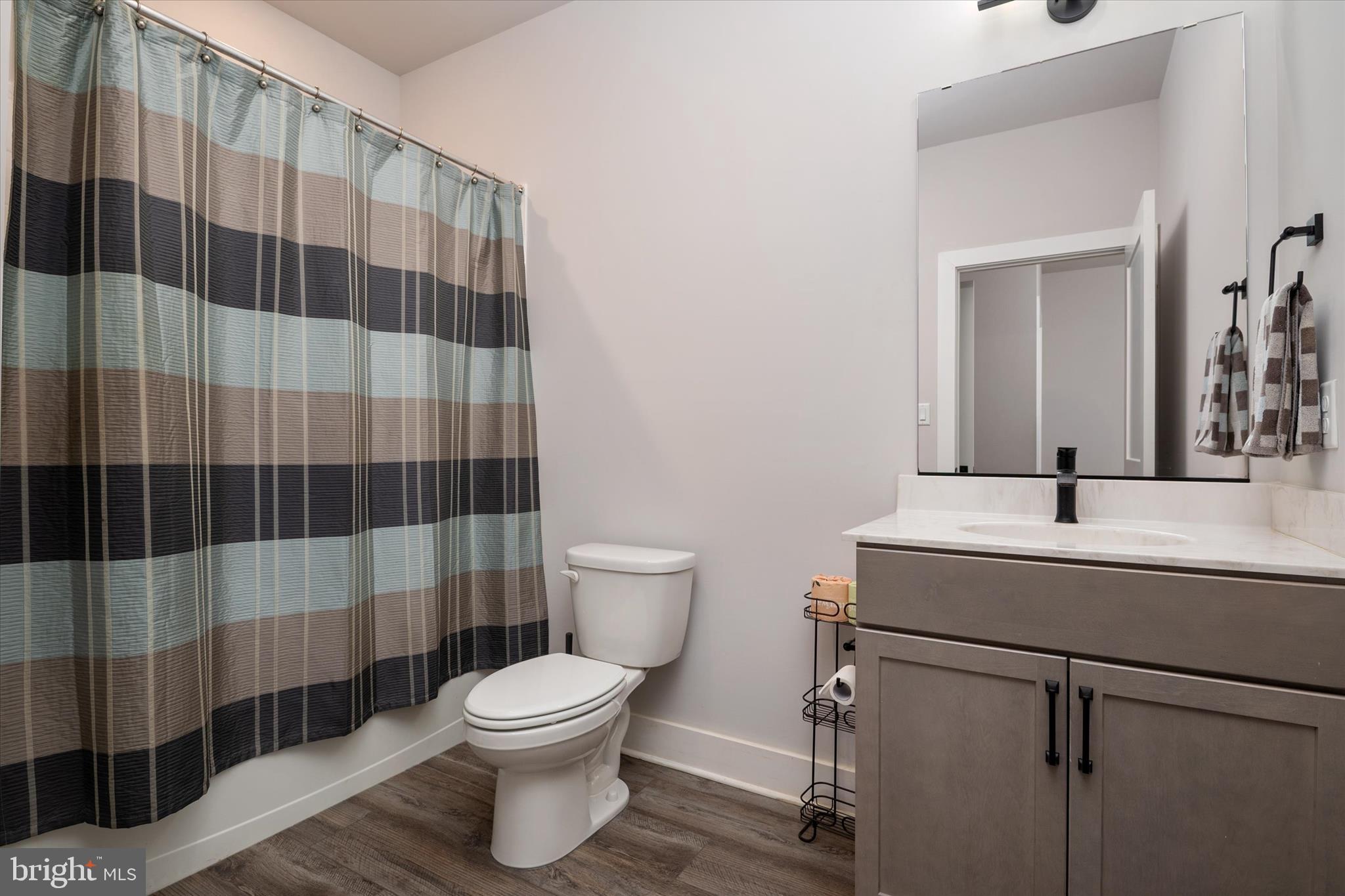 FOREST HILLS - Residential