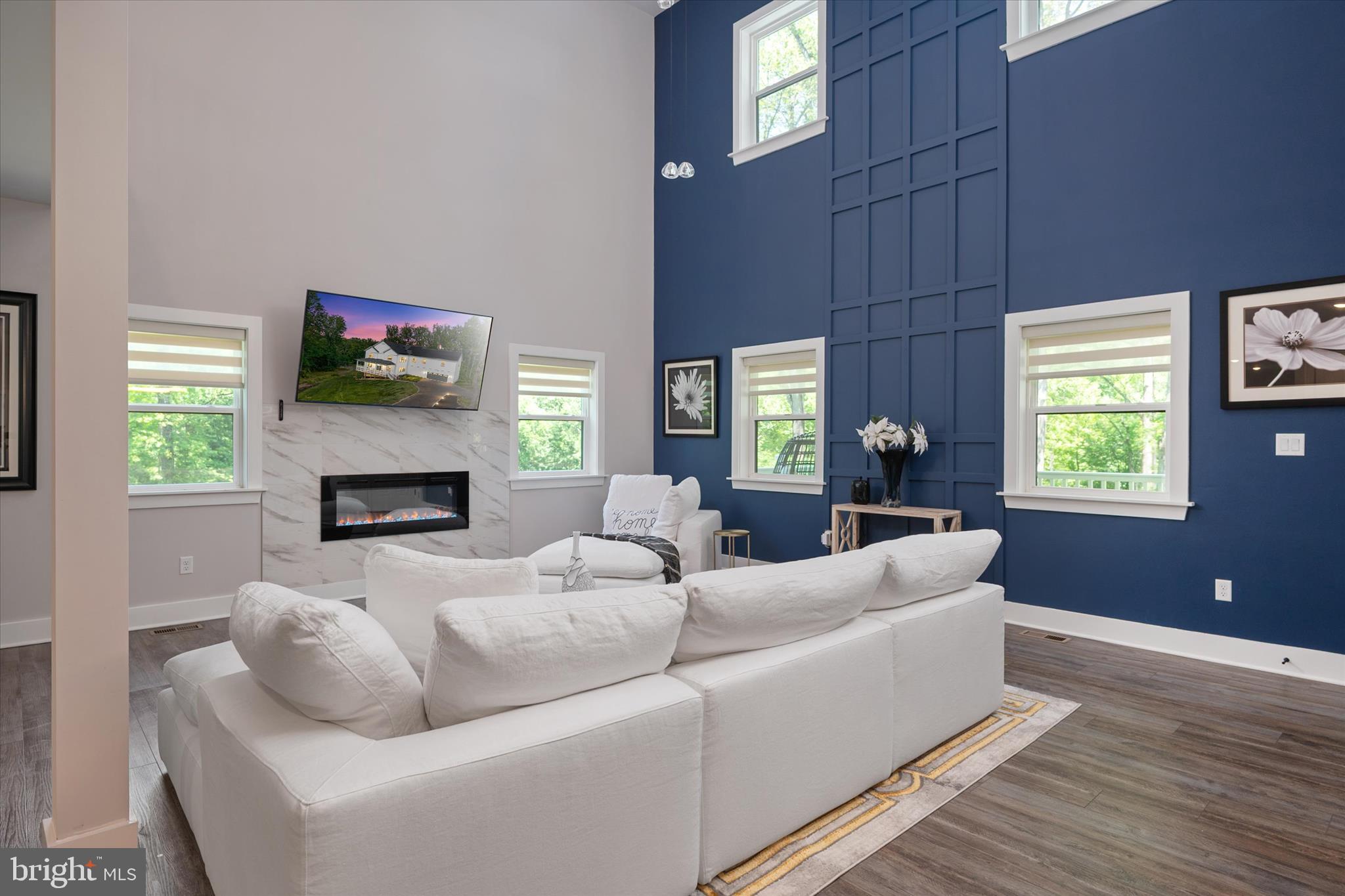 FOREST HILLS - Residential