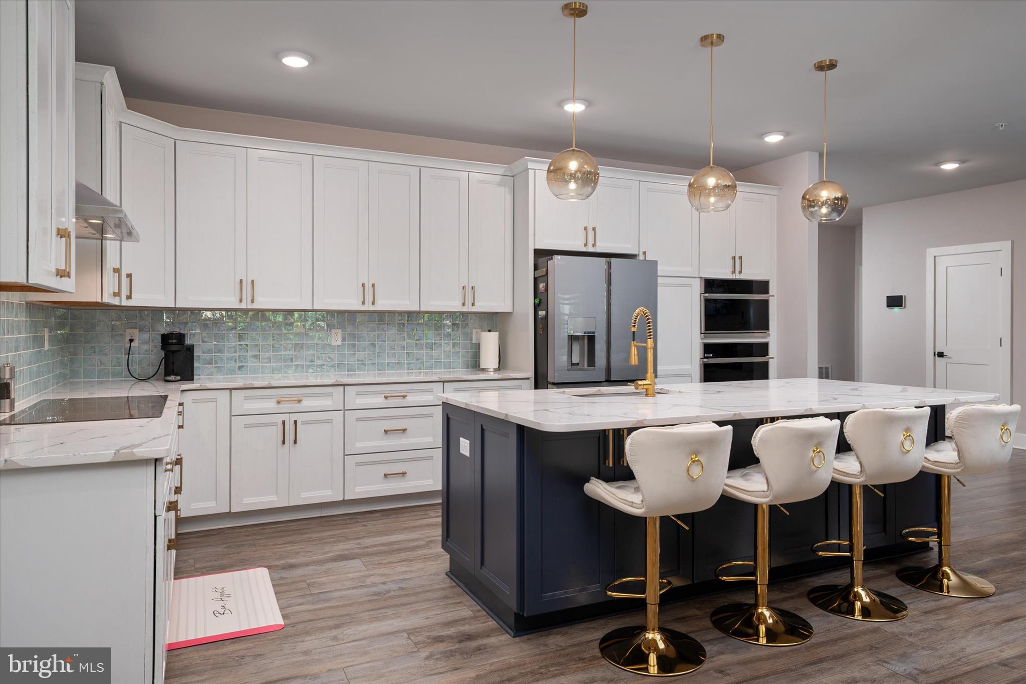 FOREST HILLS - Residential