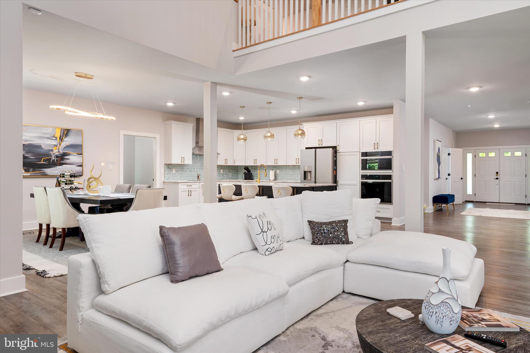FOREST HILLS - Residential