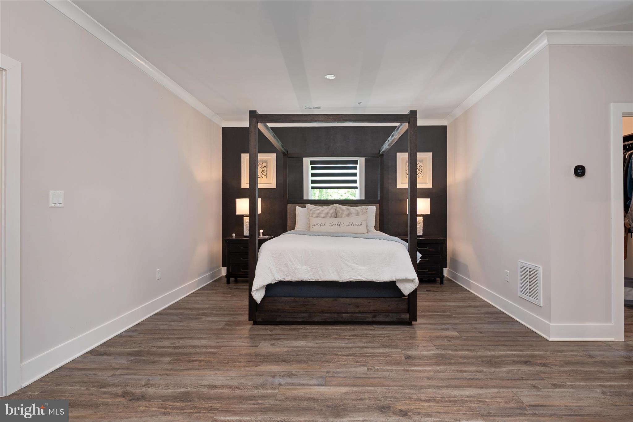 FOREST HILLS - Residential