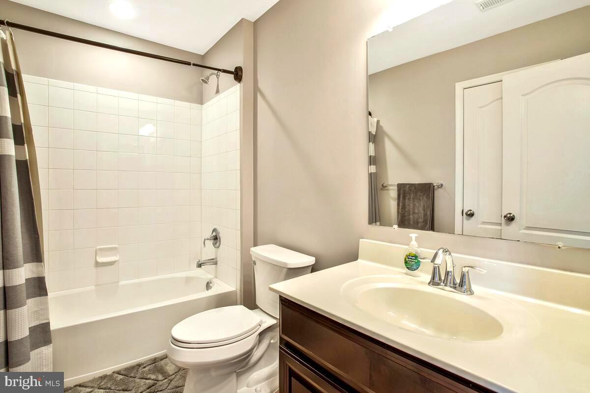 TANYARD SPRINGS - Residential