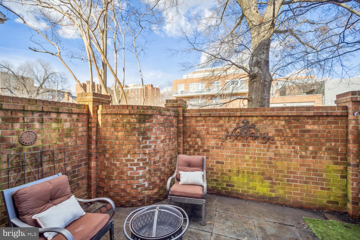 TOBACCO QUAY - Residential