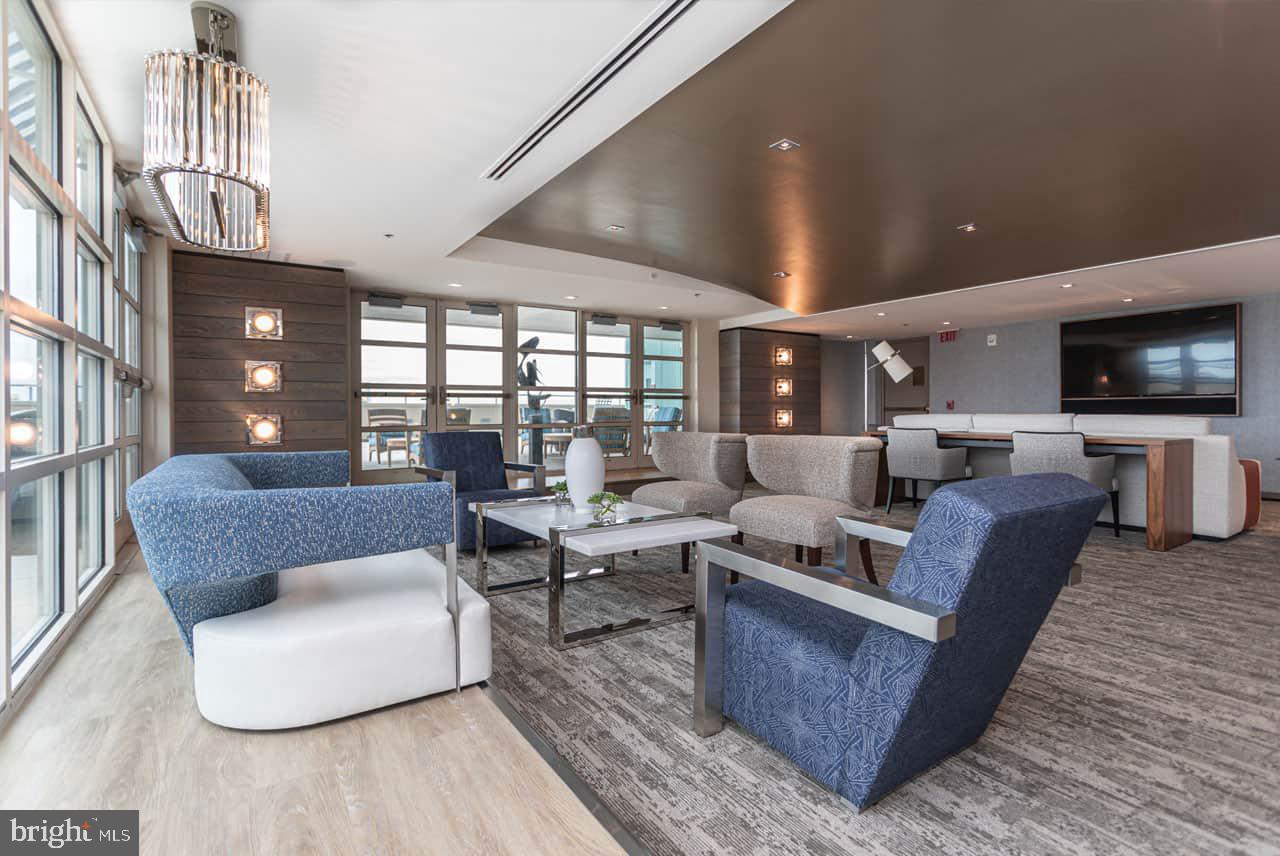 DOCKSIDE CONDOMINIUM - Residential