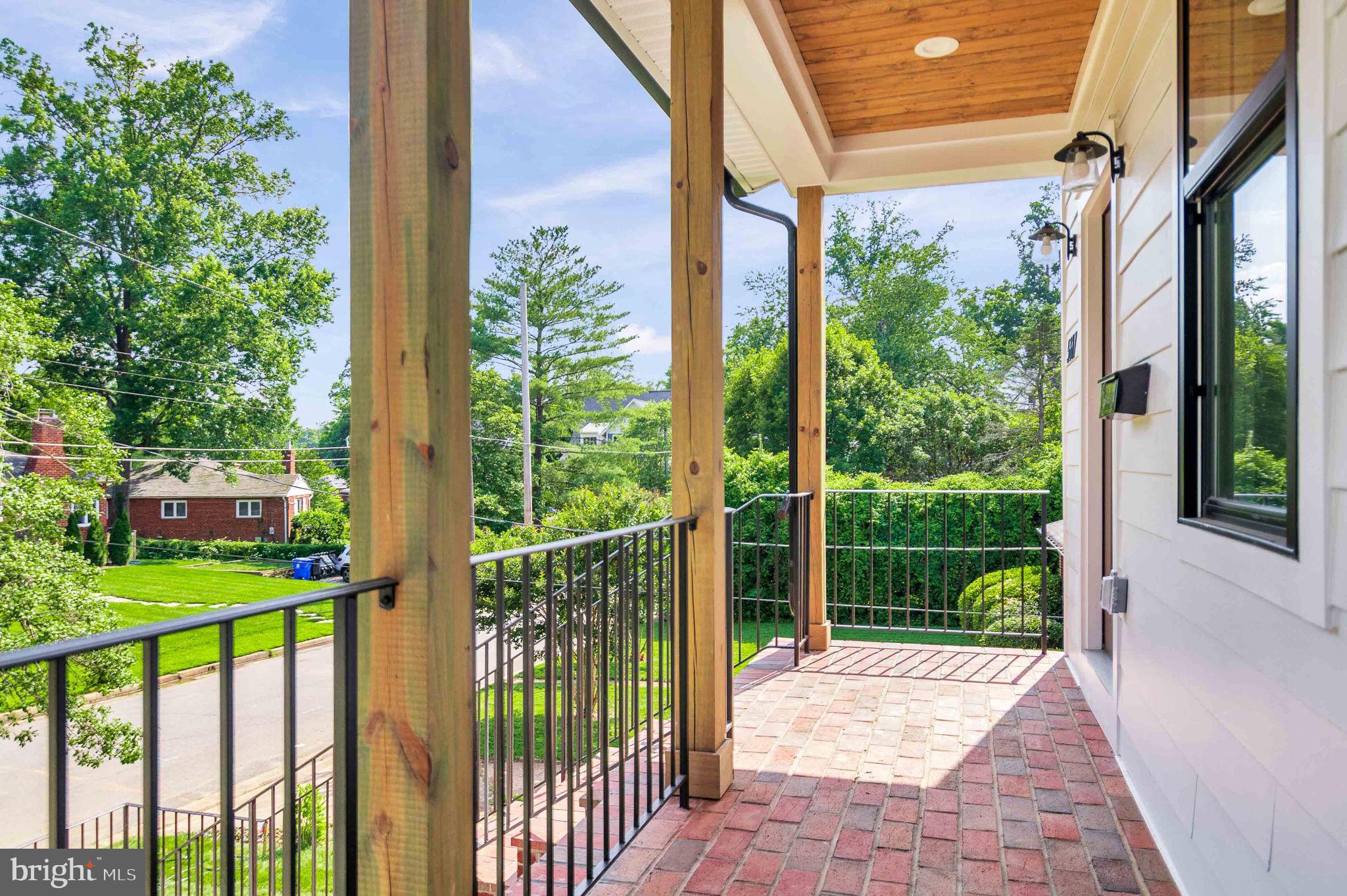 TUCKAHOE VILLAGE - Residential