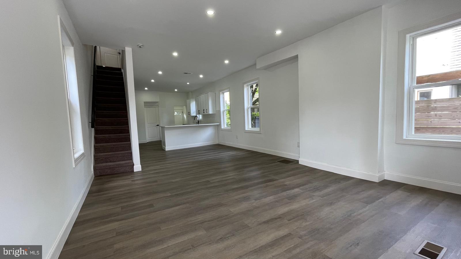 GERMANTOWN (WEST) - Residential