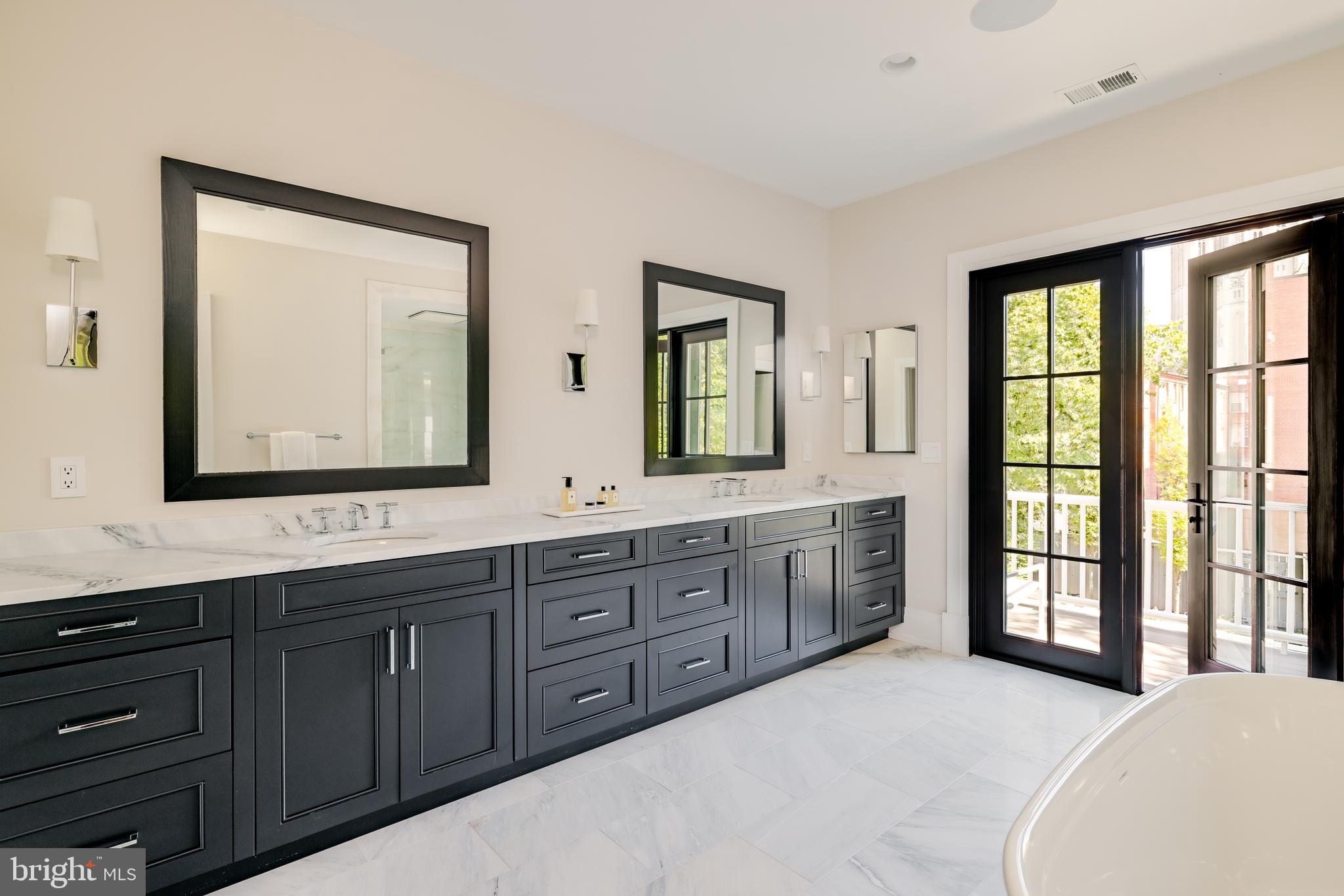CLEVELAND PARK - Residential