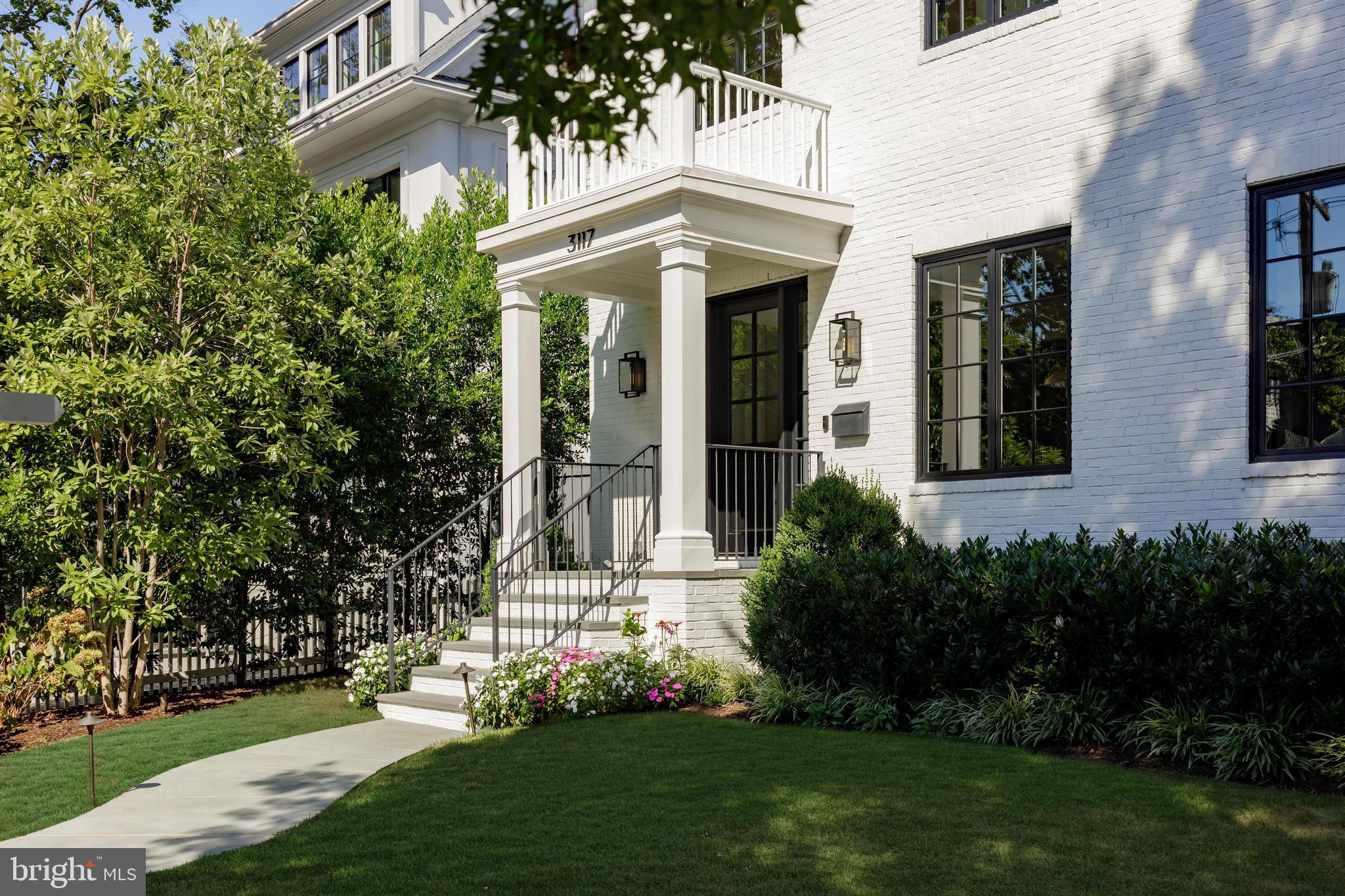CLEVELAND PARK - Residential