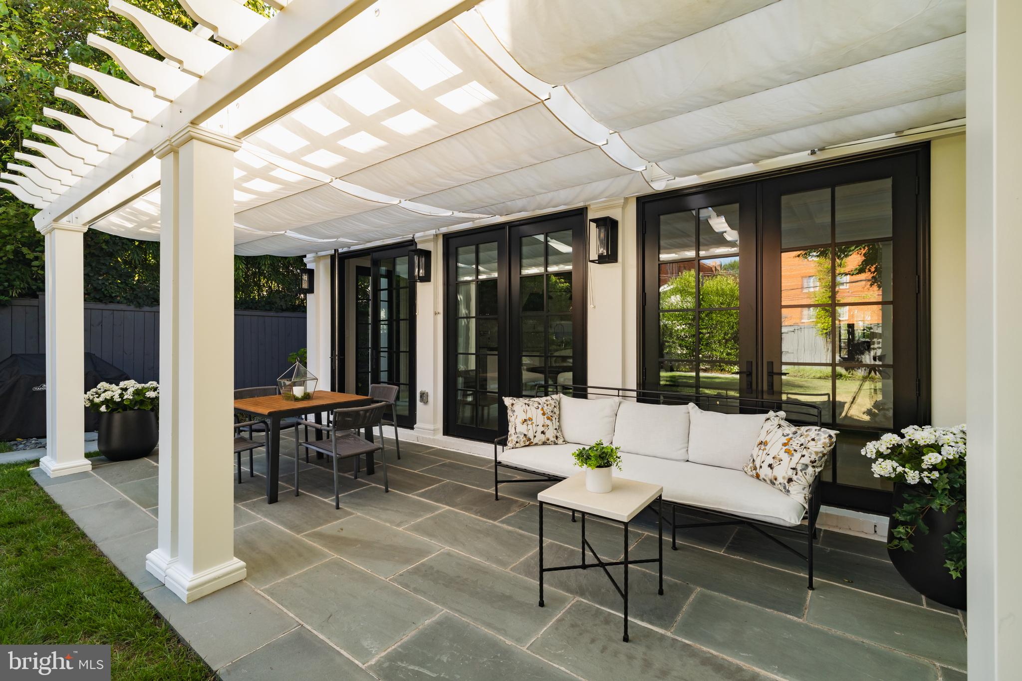 CLEVELAND PARK - Residential