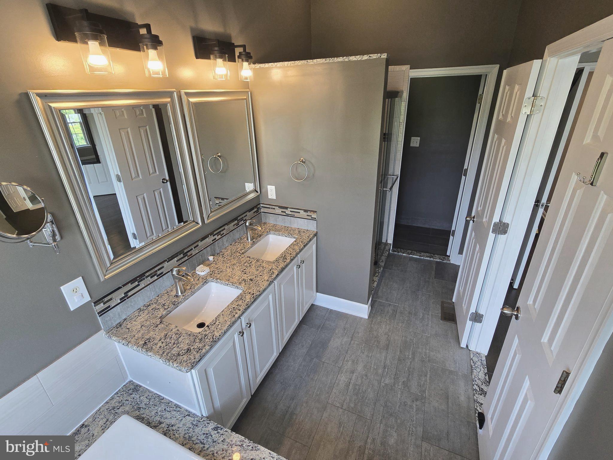 GREENWAY VILLAGE - Residential