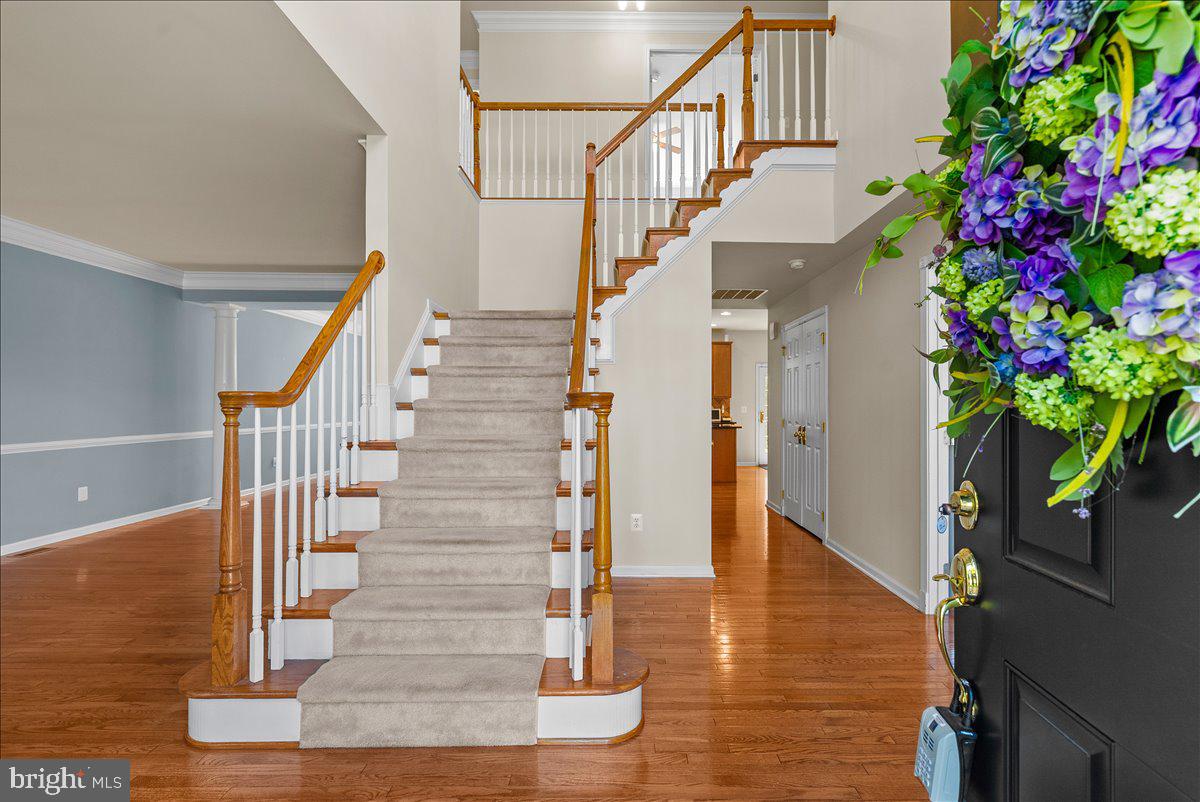 TWIN LAKES - Residential