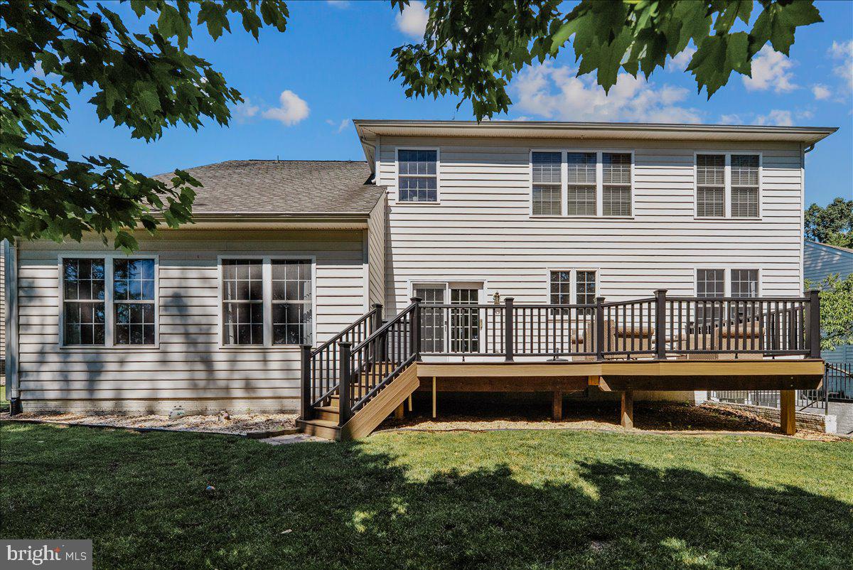 TWIN LAKES - Residential