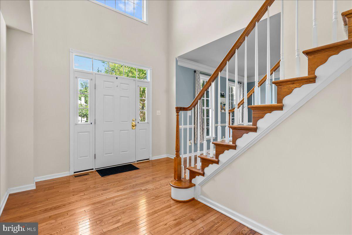 TWIN LAKES - Residential