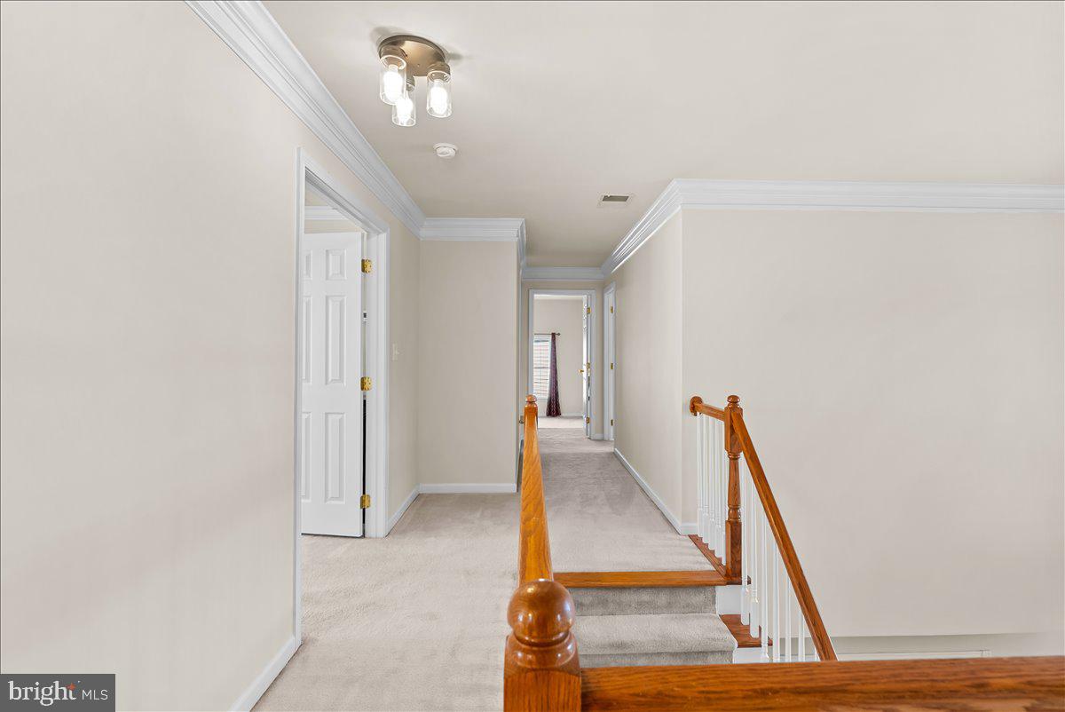 TWIN LAKES - Residential