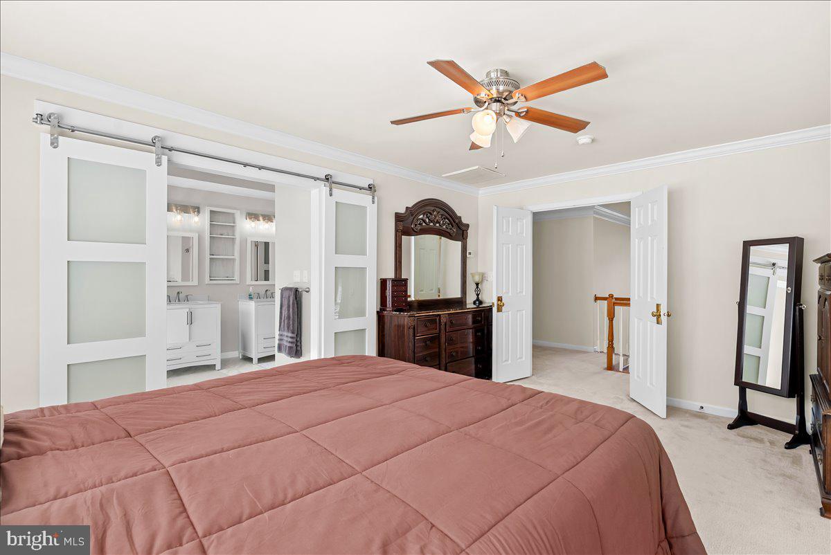TWIN LAKES - Residential