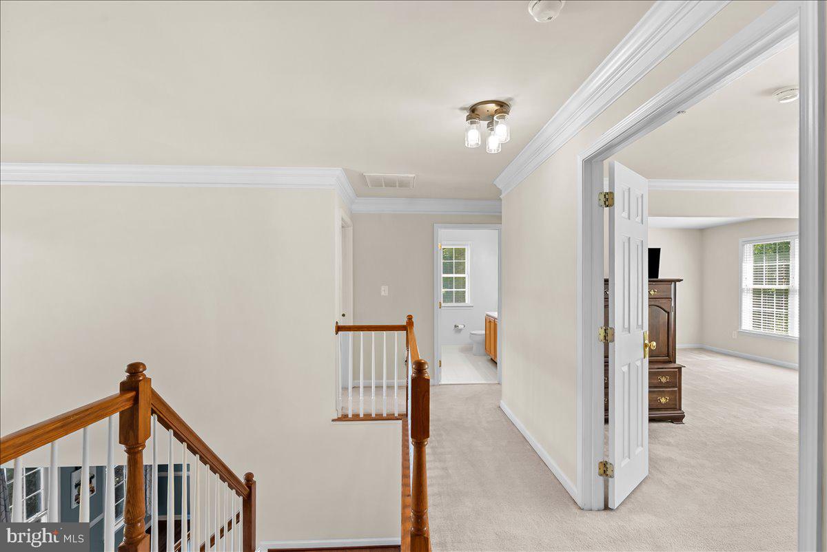 TWIN LAKES - Residential