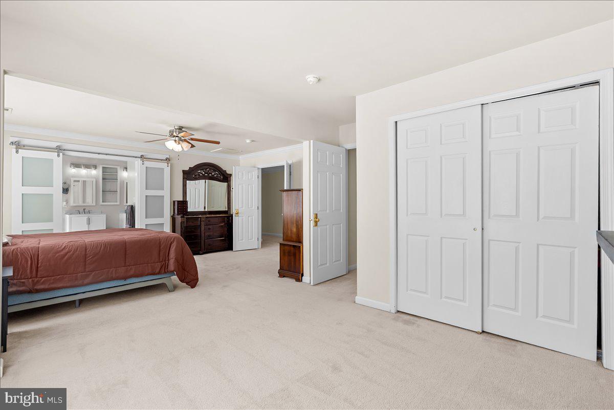 TWIN LAKES - Residential