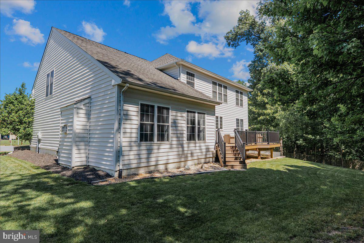 TWIN LAKES - Residential