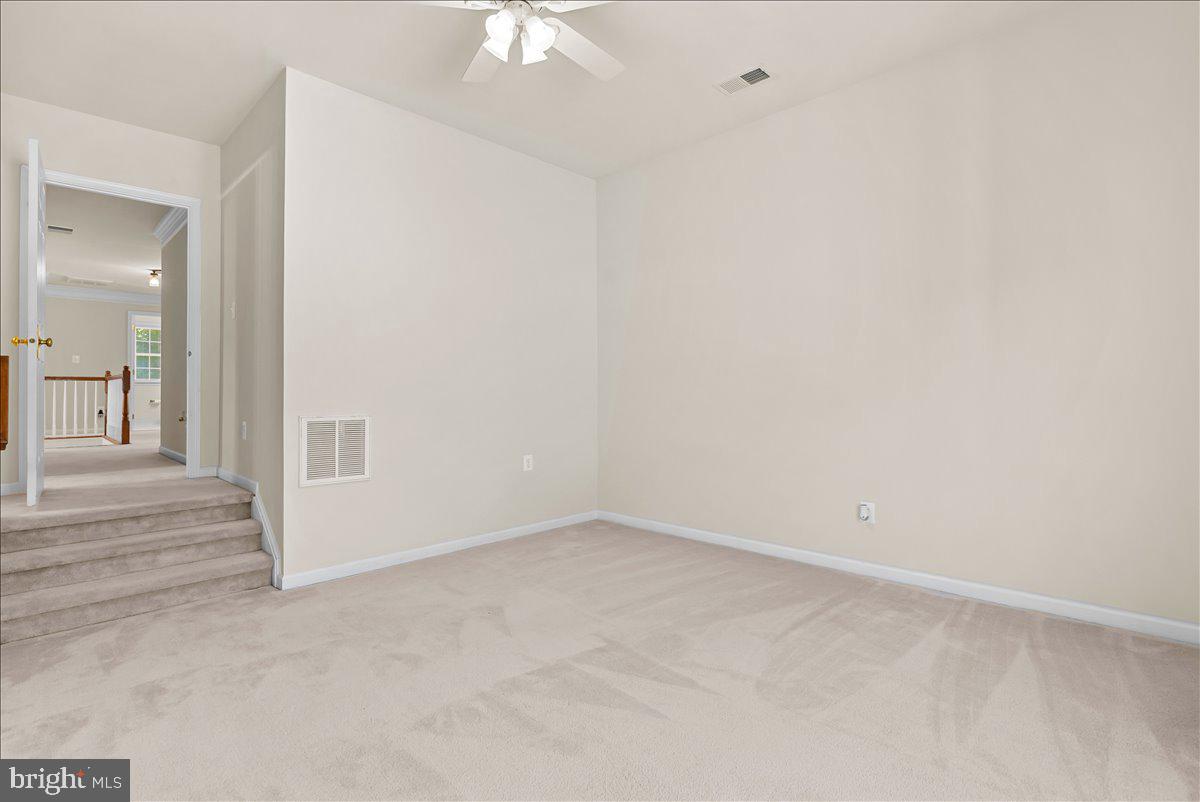 TWIN LAKES - Residential