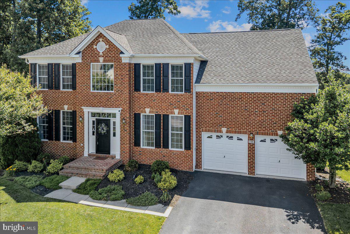 TWIN LAKES - Residential