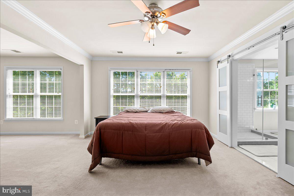 TWIN LAKES - Residential