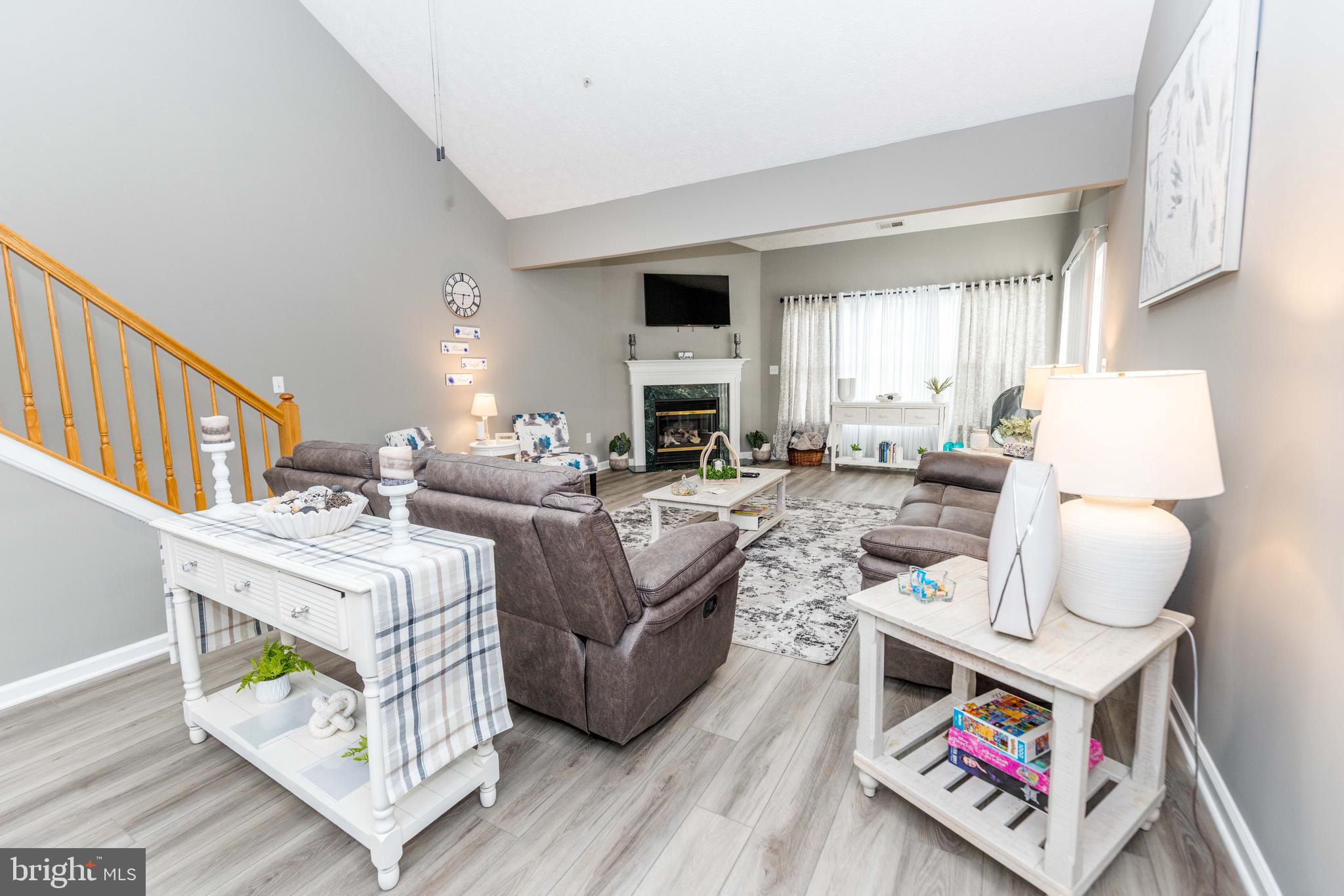 WOOD CREEK GOLF COMM - Residential