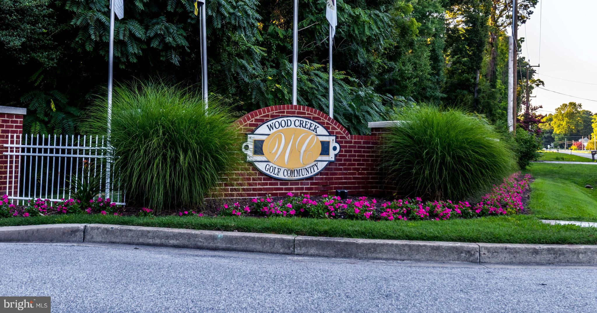 WOOD CREEK GOLF COMM - Residential