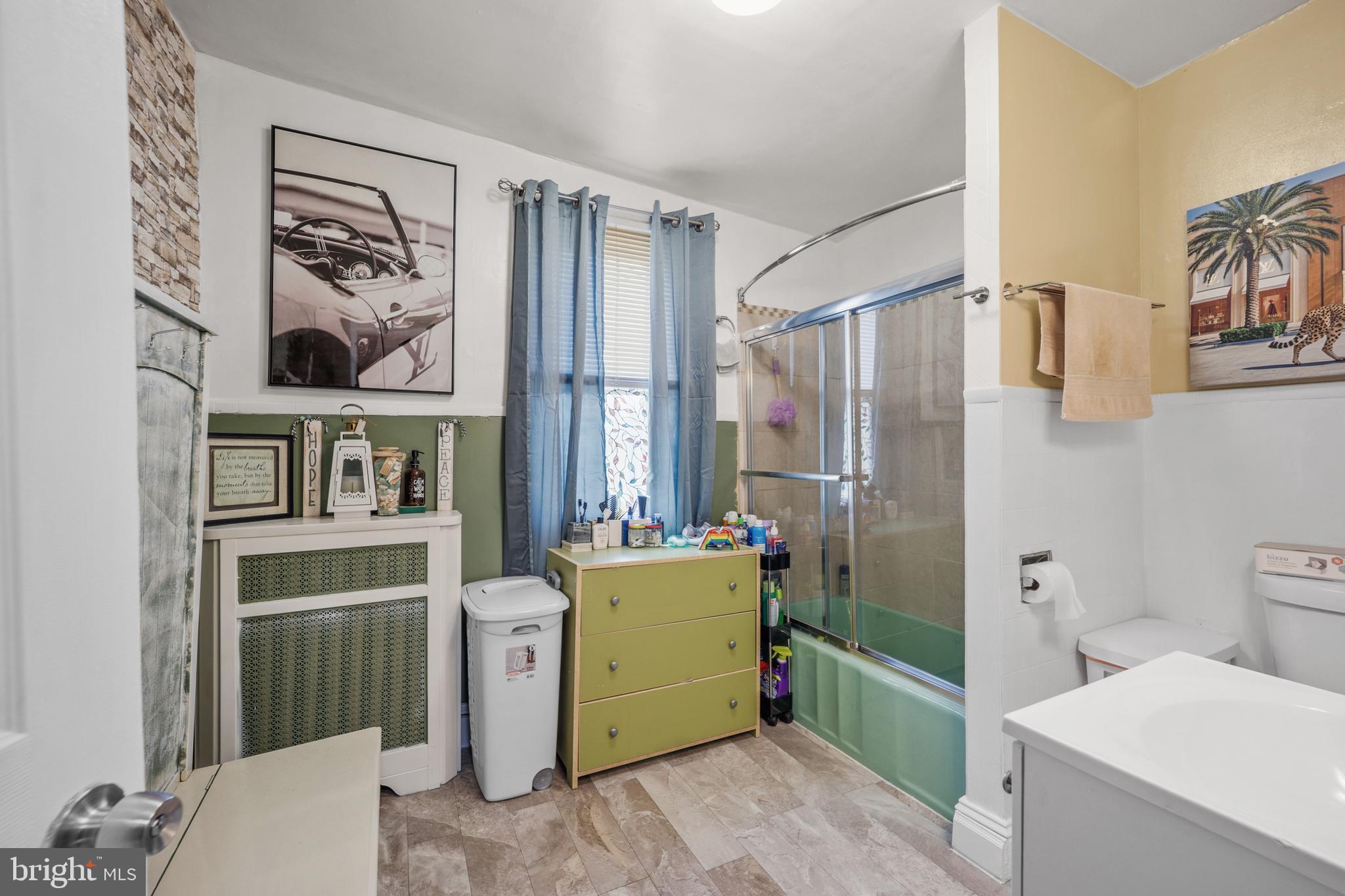 KENSINGTON - Residential