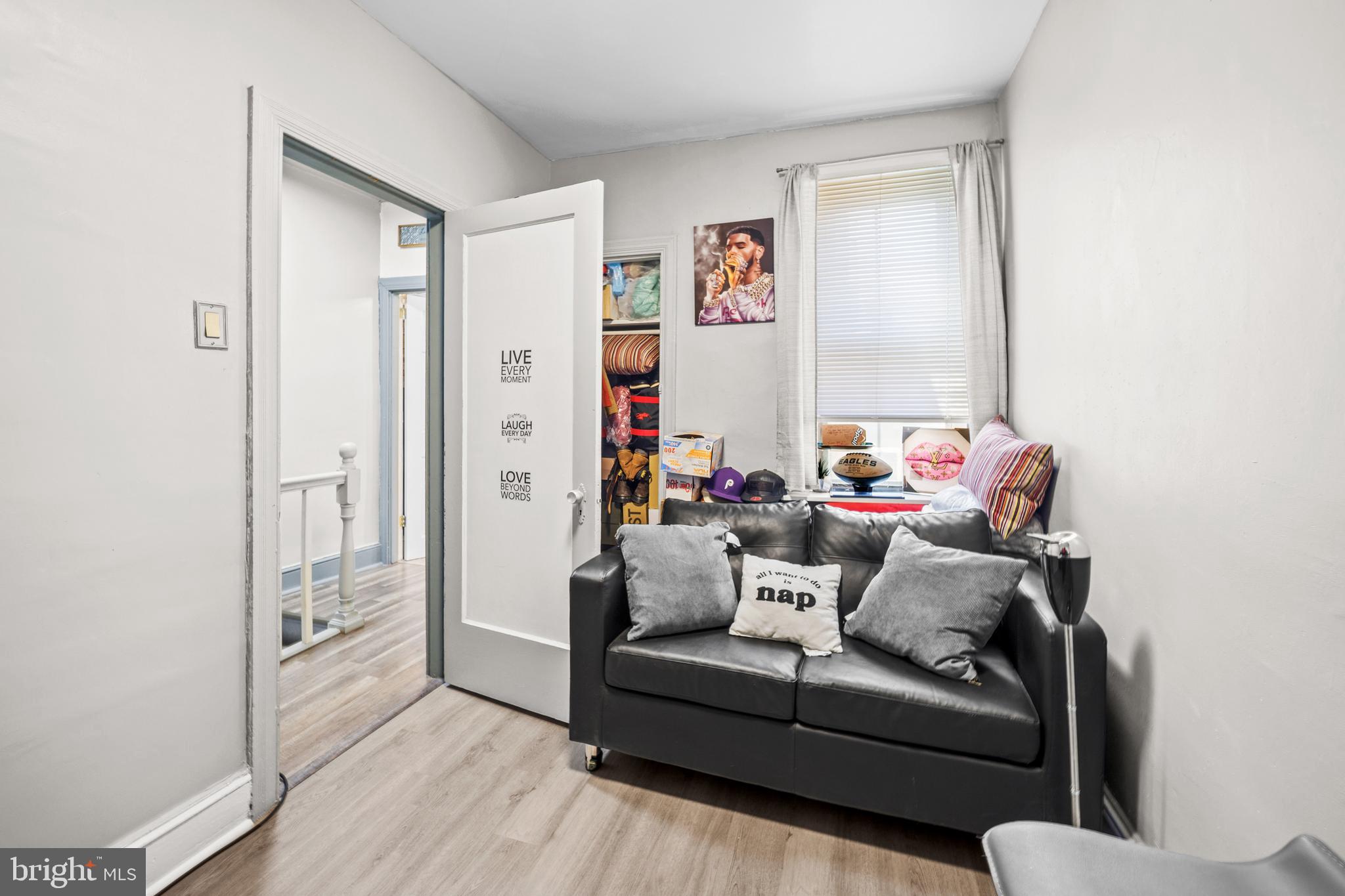 KENSINGTON - Residential