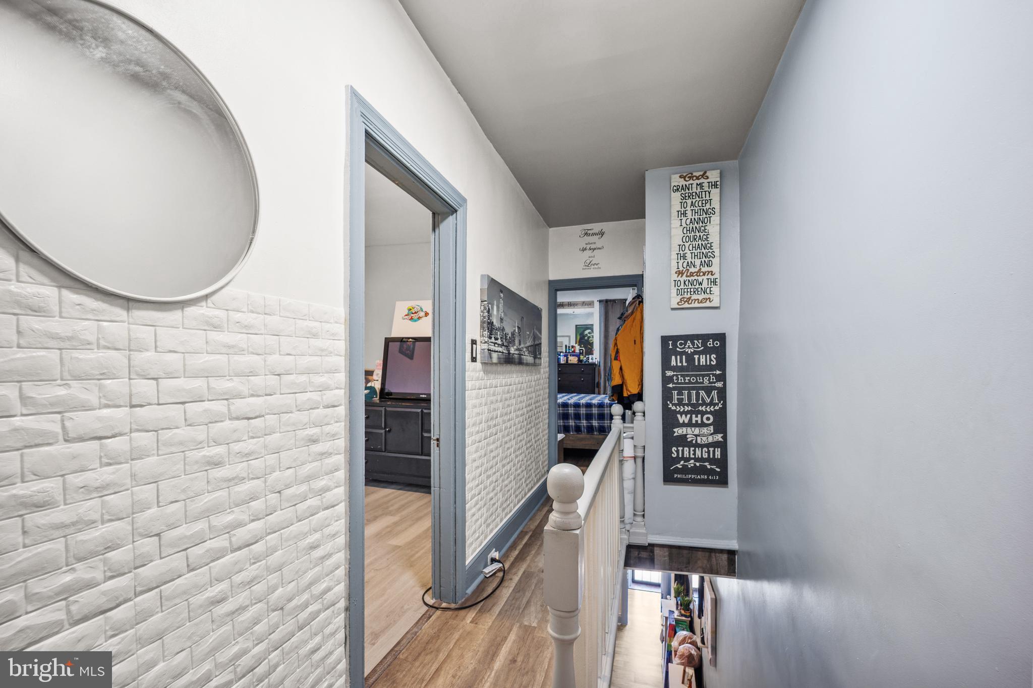 KENSINGTON - Residential